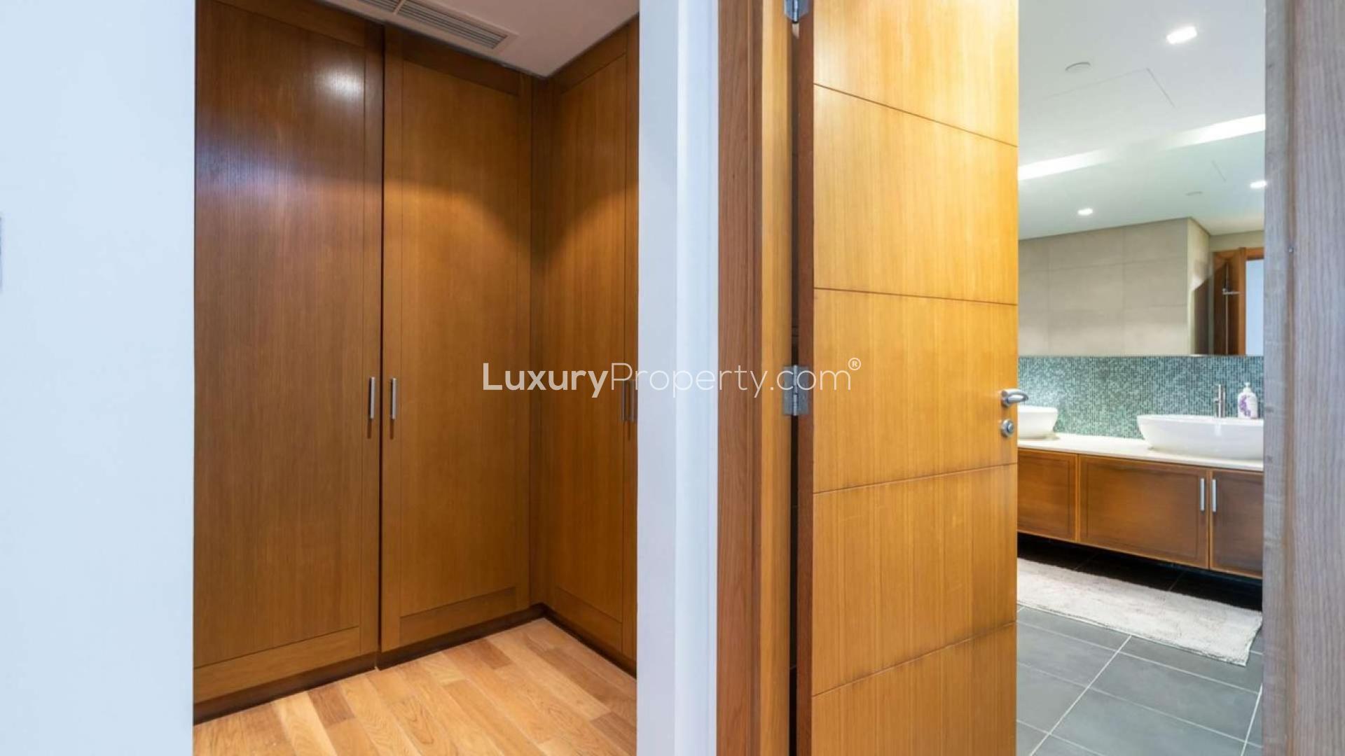 Sea view from furnished 2-bed apartment in Marina Residences, Palm Jumeirah, Dubai