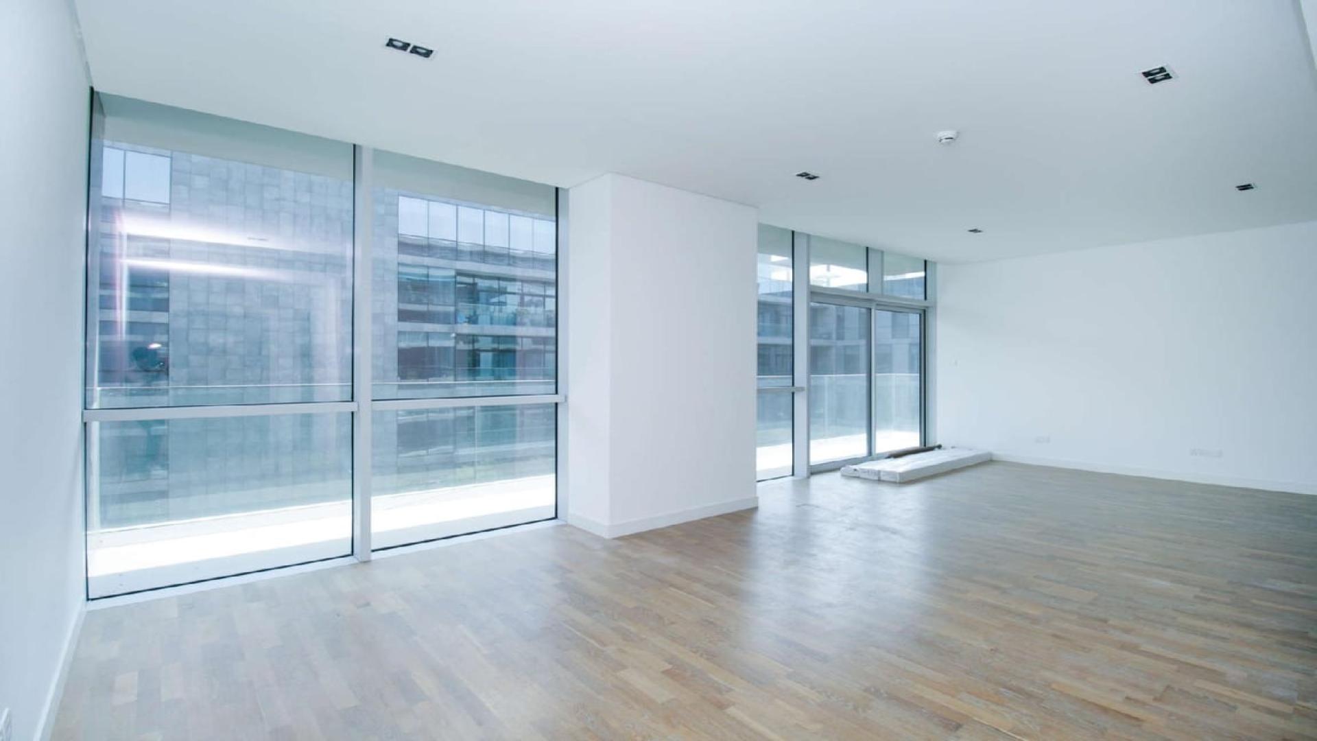 Bright living area in two-bedroom apartment, City Walk, Jumeirah, Building 25, for rent