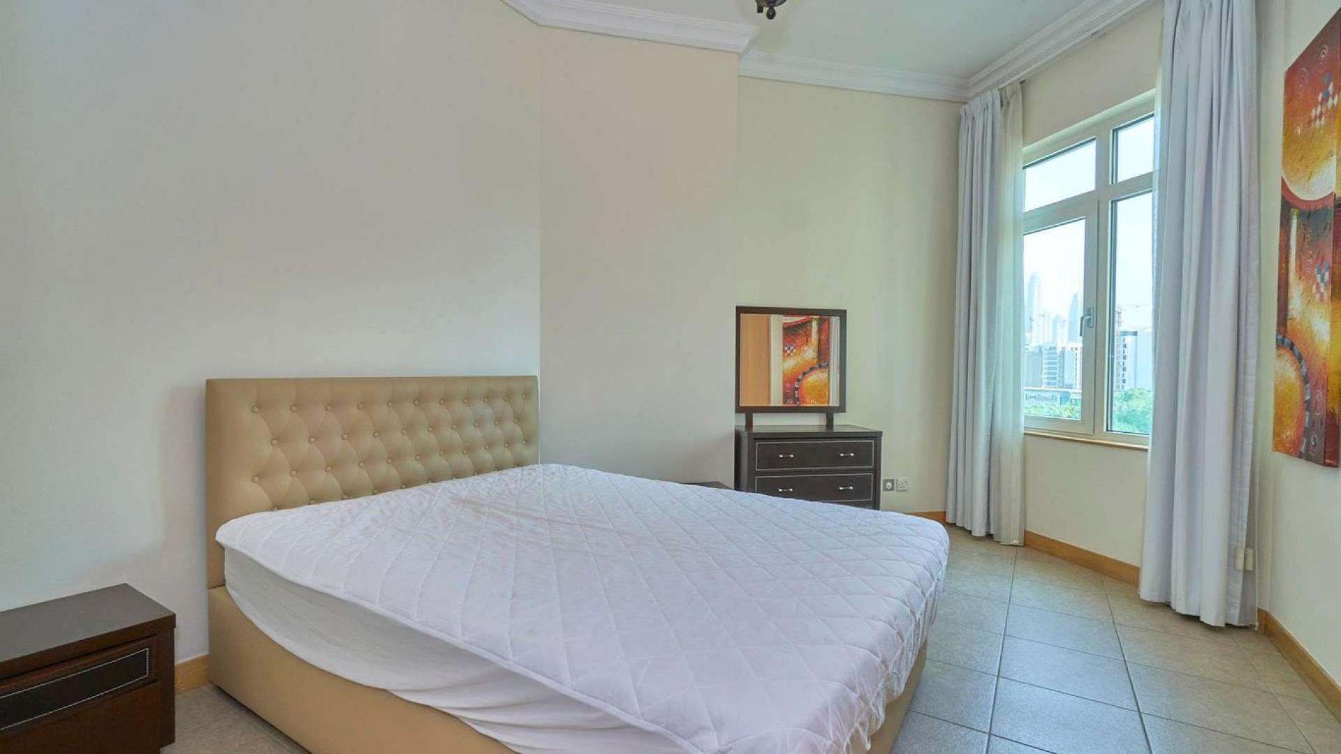 Fully furnished living area in 2-bedroom apartment, Shoreline, Palm Jumeirah, Dubai