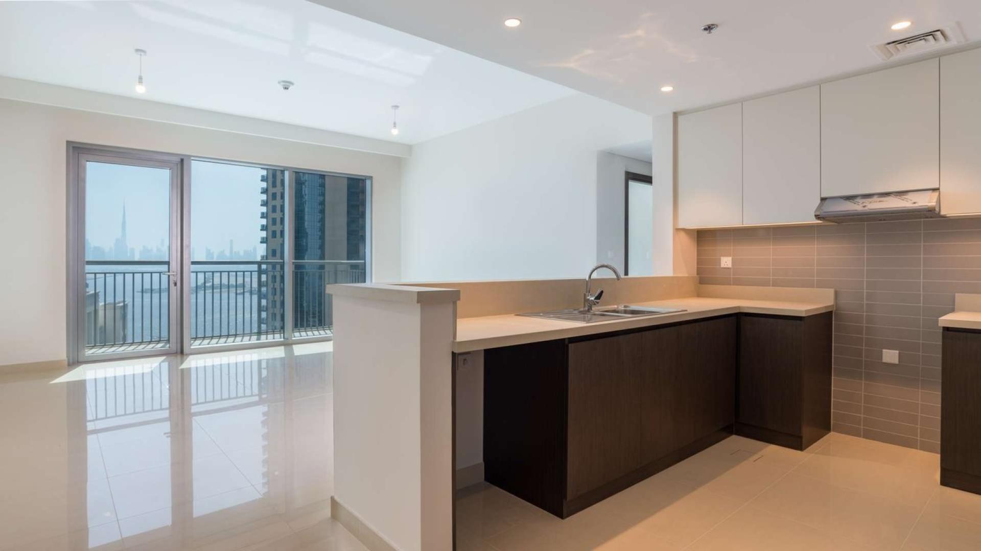 Corner apartment kitchen with city and creek views, Dubai Creek Harbour, Harbour Views 2