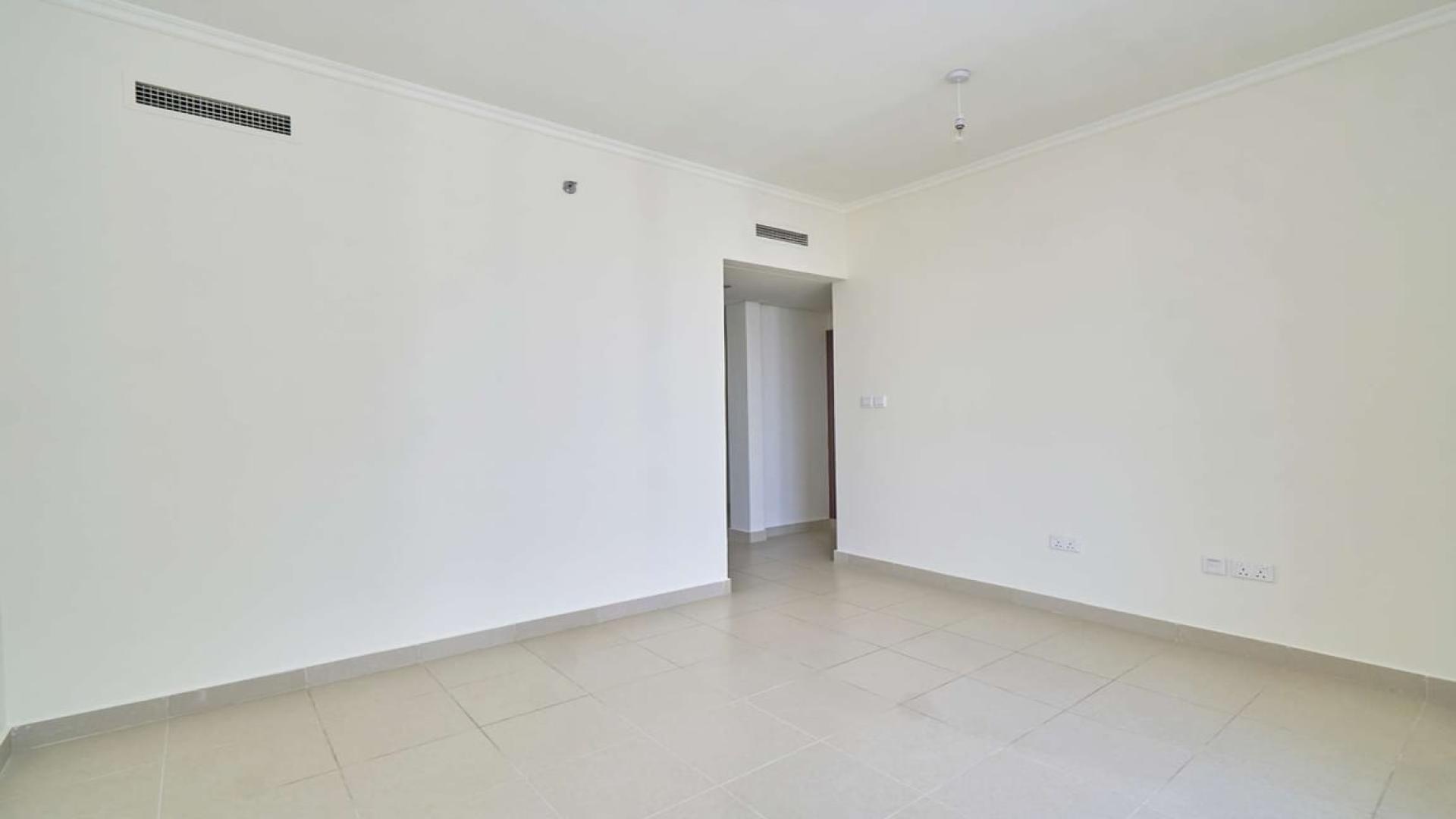 Vacant high-floor apartment with city views, Burj Views, Downtown Dubai