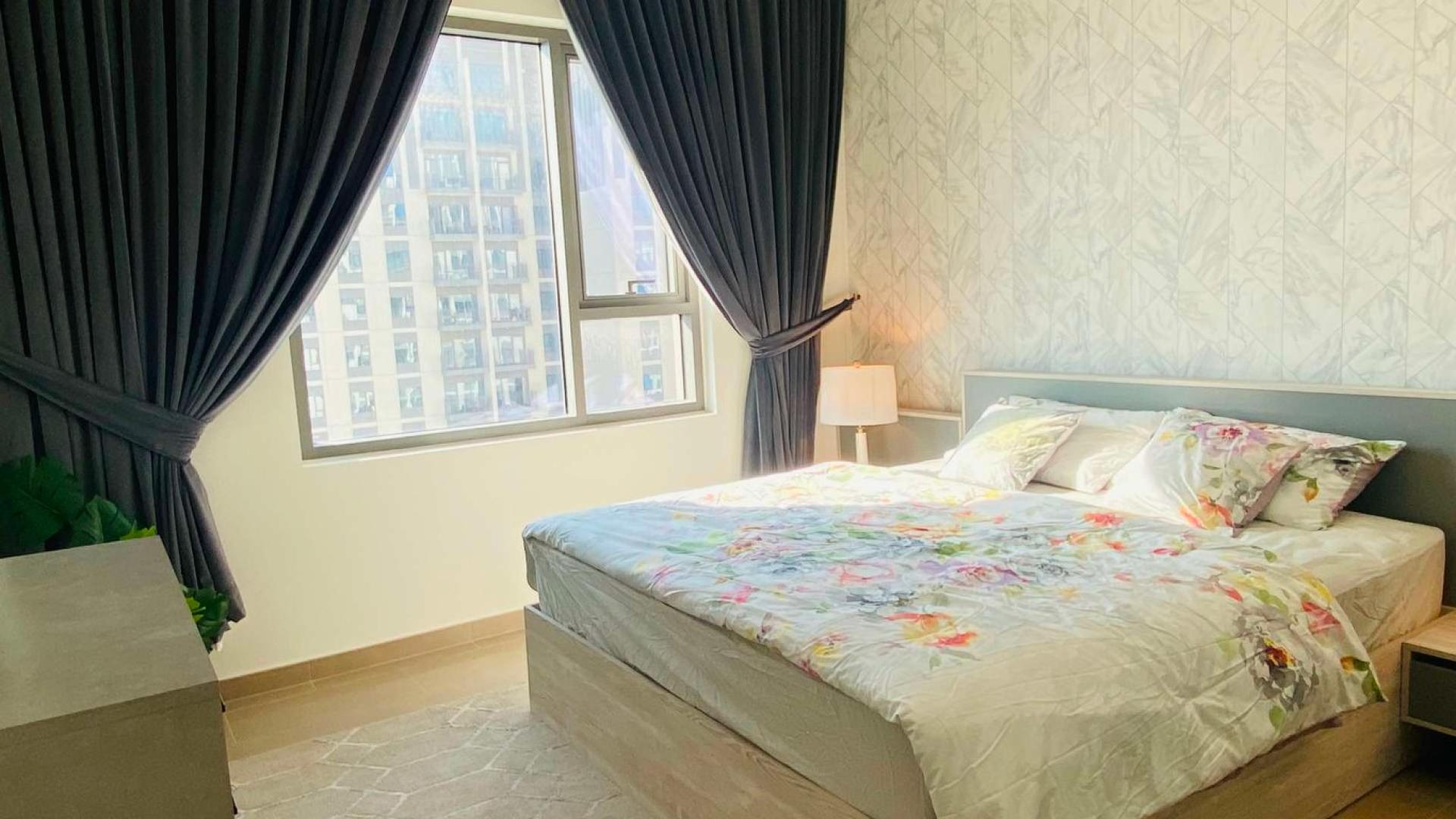 Furnished living room in Dubai Hills 2-bedroom apartment for rent, Park Heights community