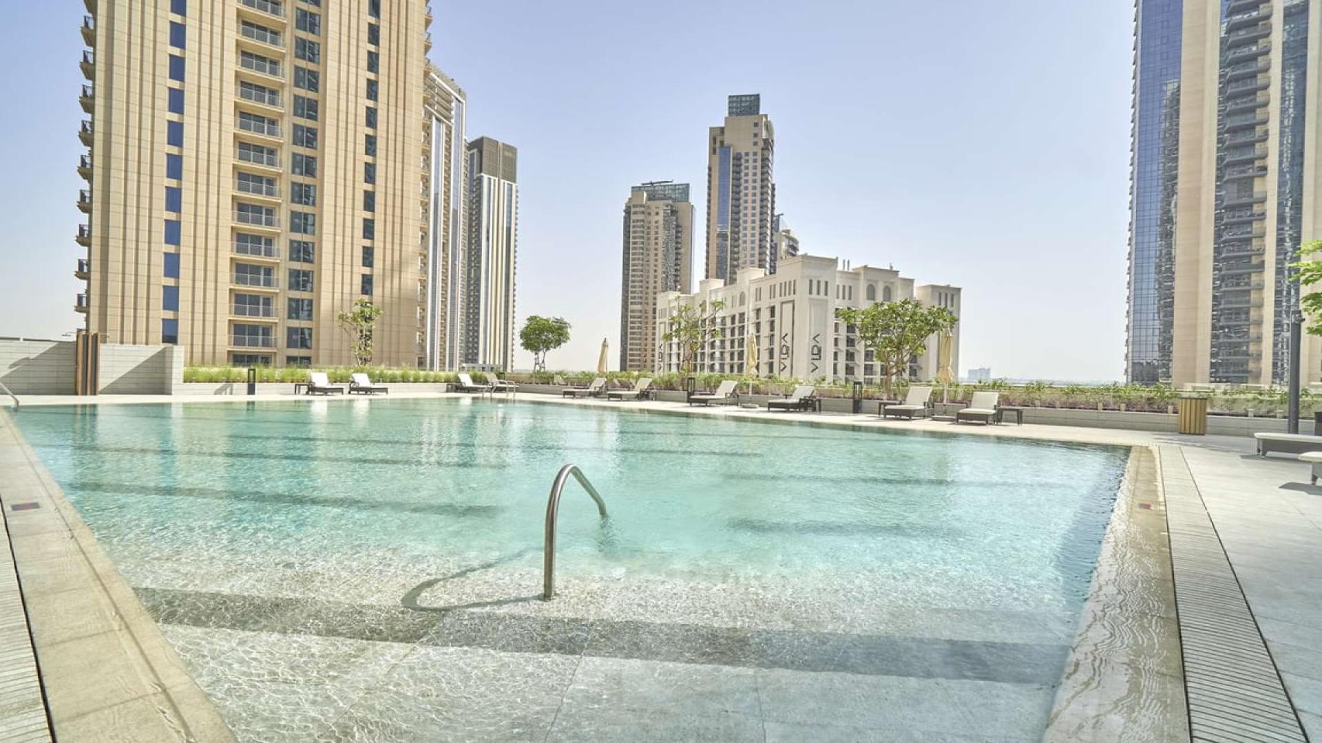 Luxurious 2-bedroom apartment in Creek Horizon, Dubai Creek Harbour, stunning skyline view