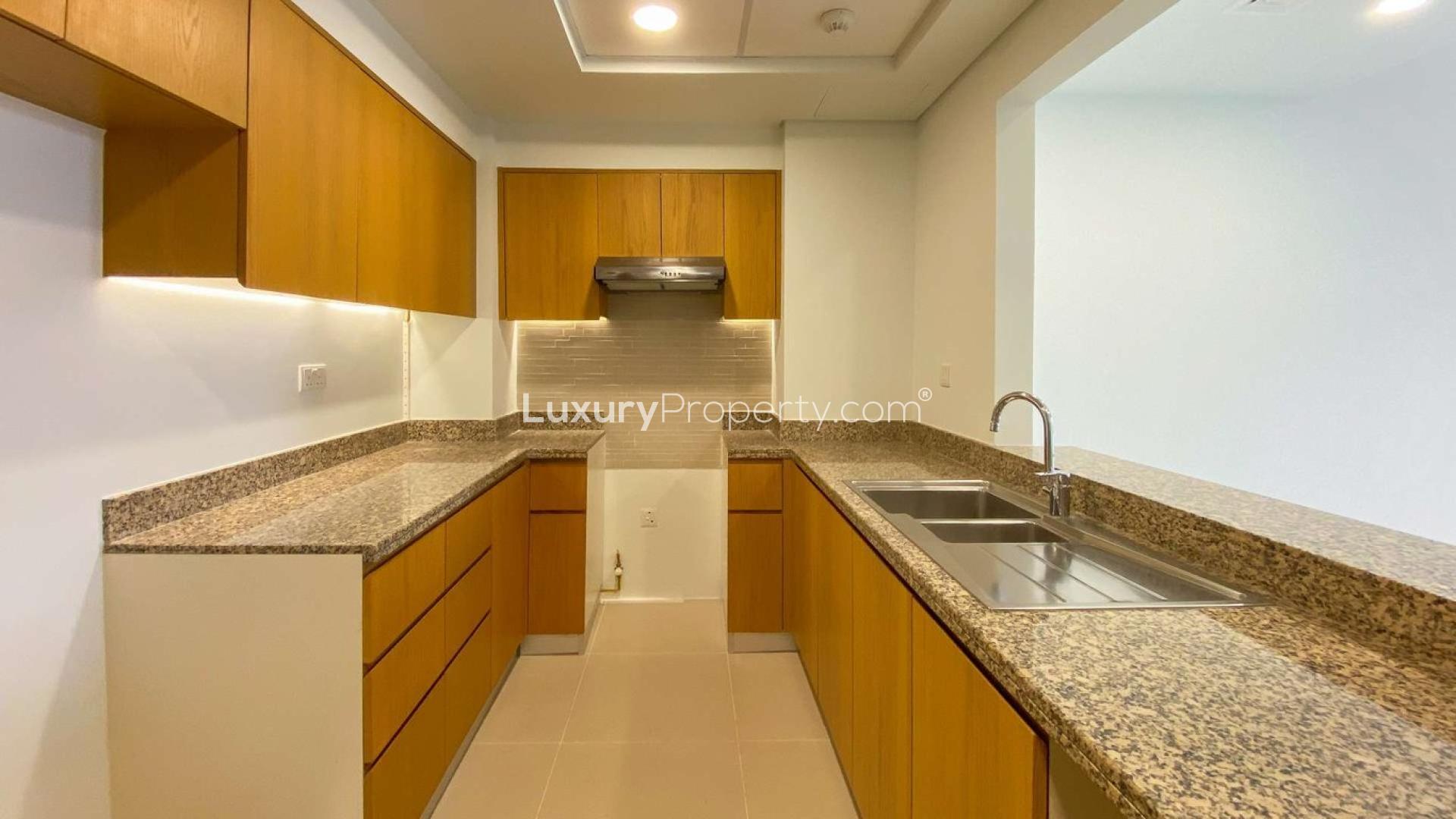 Massive terrace view of Downtown Dubai skyline from Bellevue Towers apartment for rent