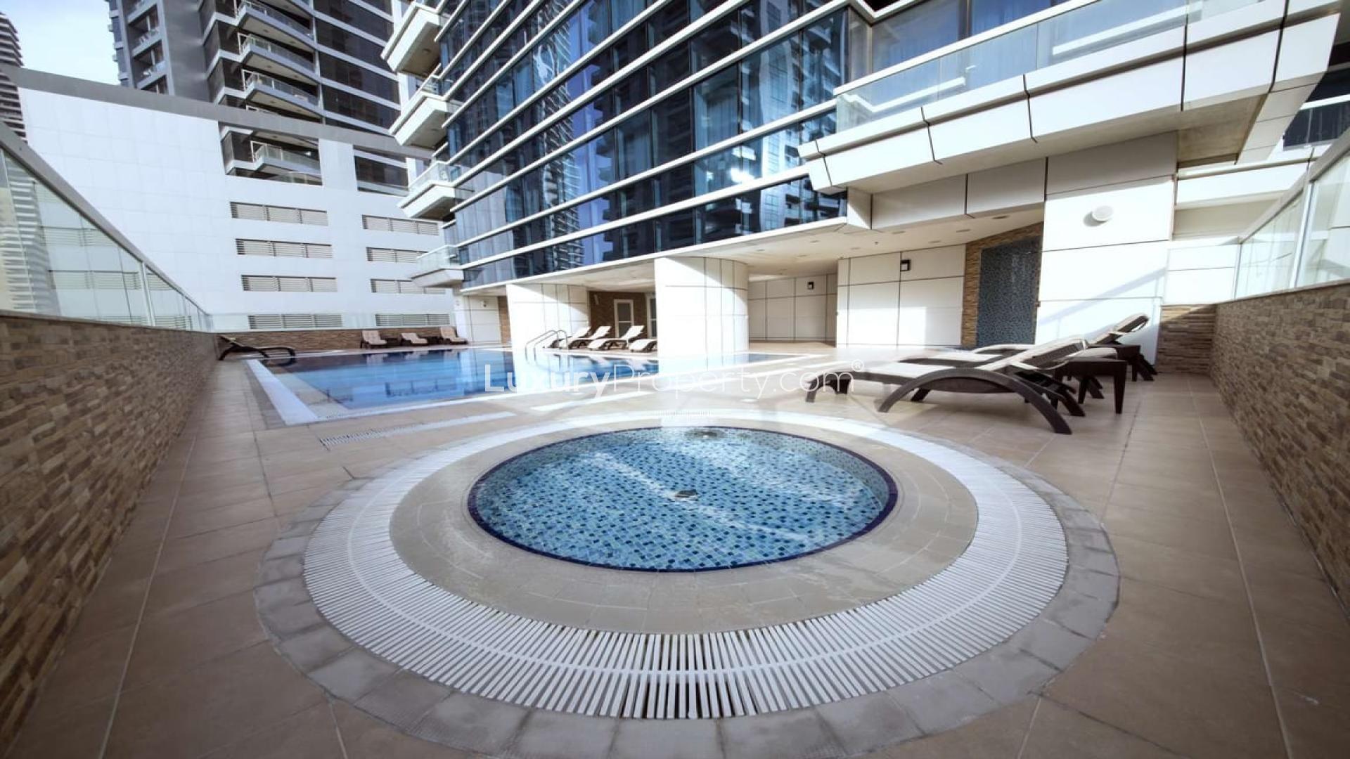 Spacious living room in Barcelo Residences, Dubai Marina apartment for rent, Ref No: LP10858