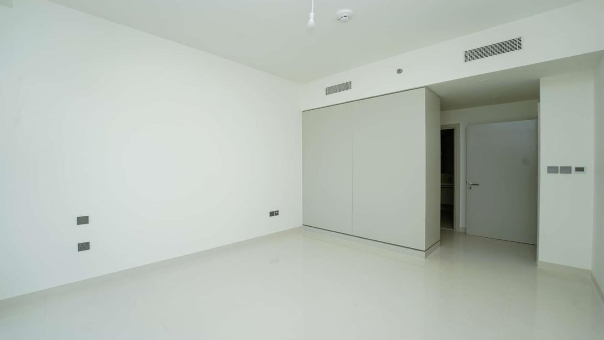 Balcony with sea view in luxury apartment, Emaar Beachfront, Dubai Harbour