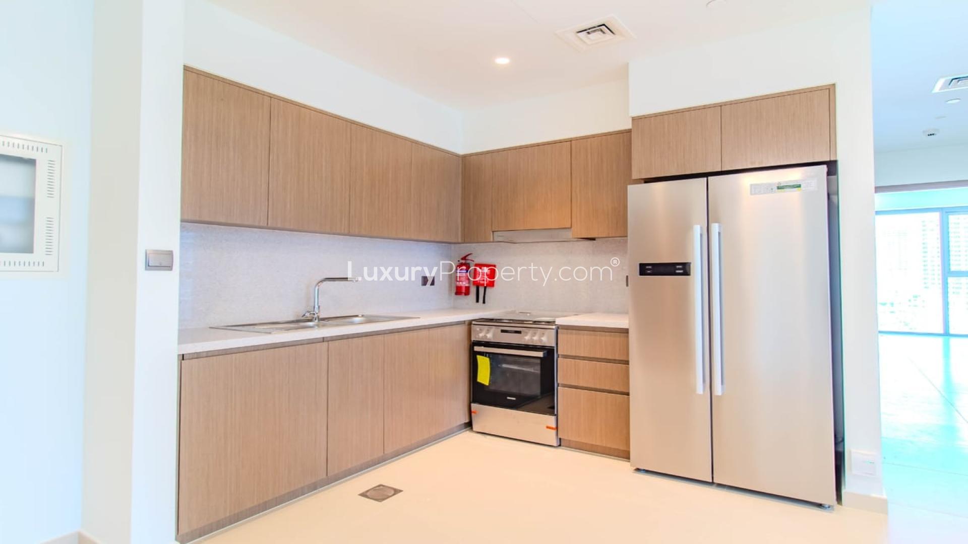 Spacious kitchen area in Dubai Fountain Views apartment, Opera District, Downtown Dubai, for rent