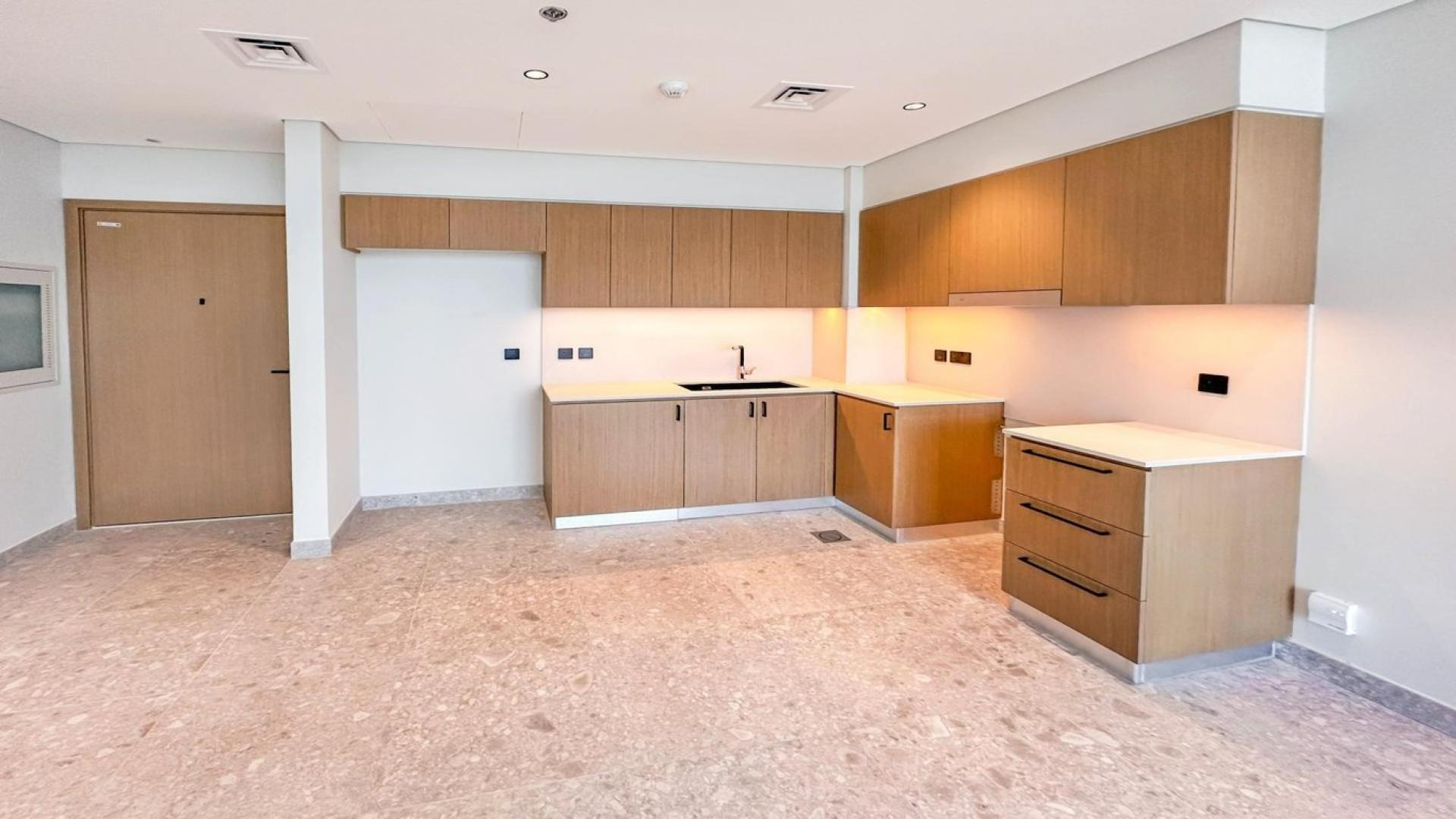 Apartment with golf course view in Dubai Hills Estate, spacious living area