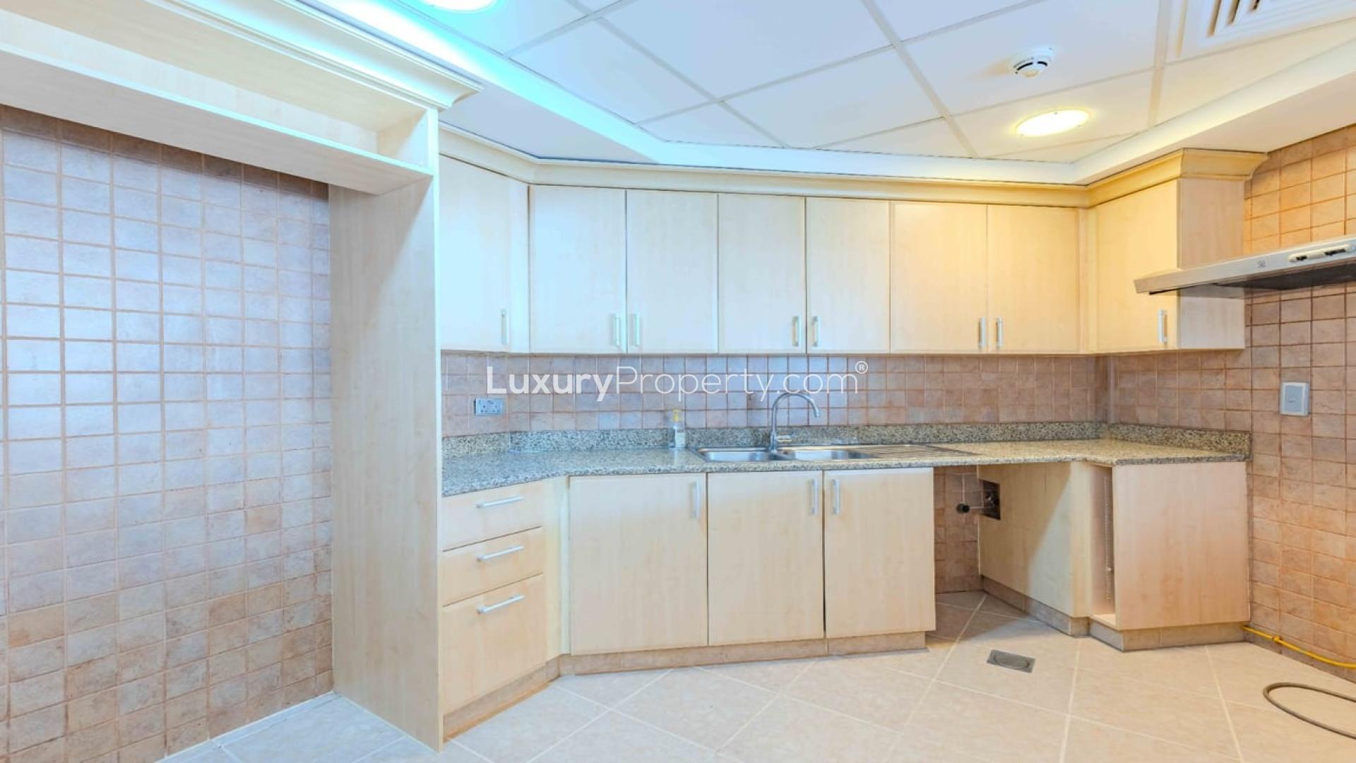 Spacious living room in 2-bedroom apartment, Shoreline Apartments, Palm Jumeirah, for rent