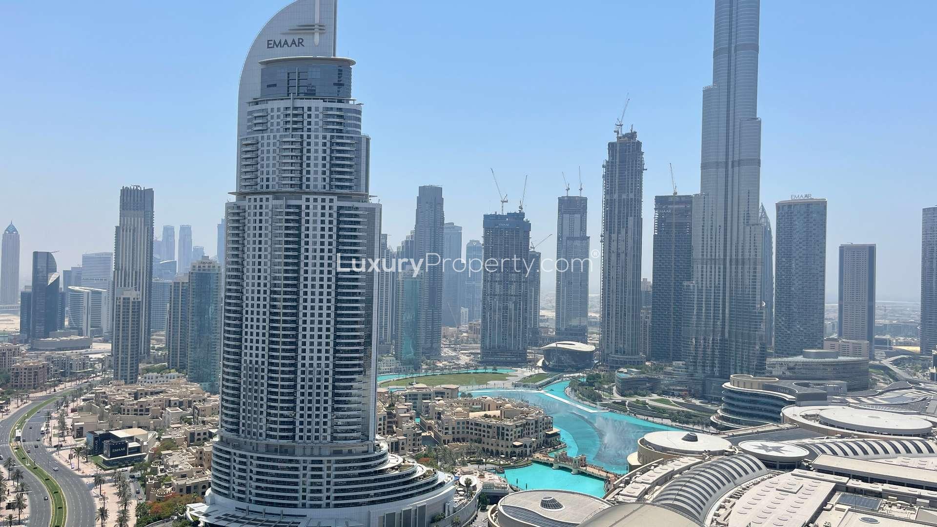 Dining area in 2-bedroom serviced apartment, Downtown Dubai, with modern decor and elegant furnishings