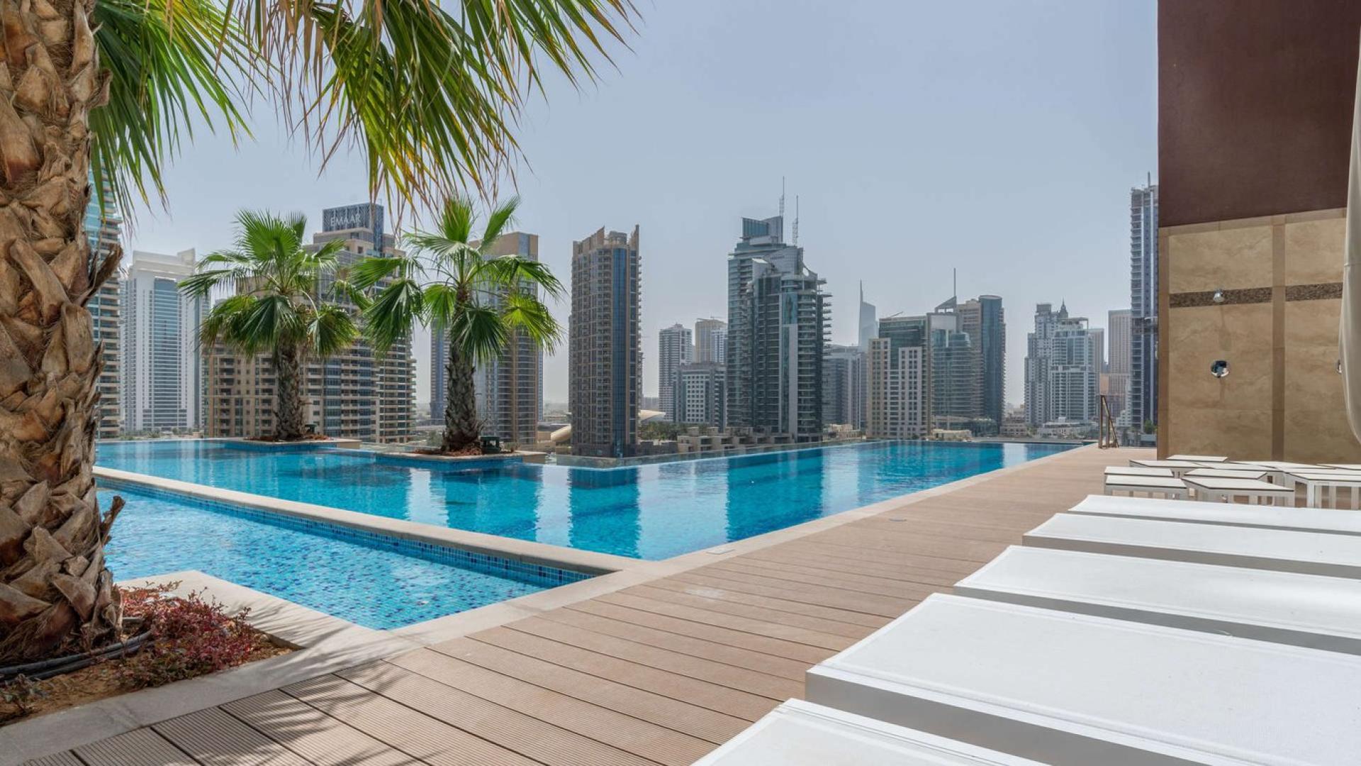 Ultramodern kitchen with city view in Jumeirah Living Marina Gate, Dubai Marina apartment