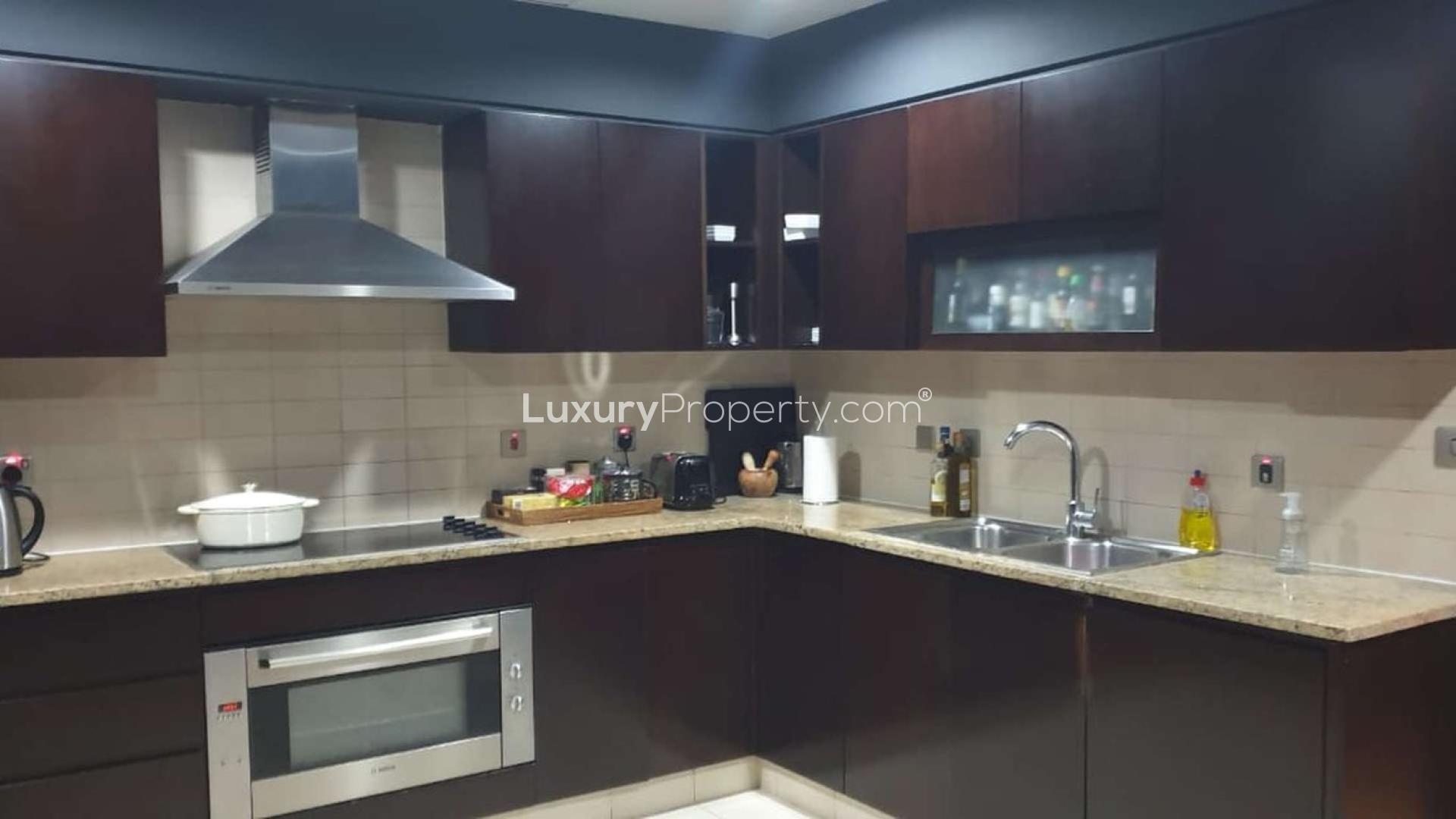 Luxurious living room with marina view in Tiara Residence, Palm Jumeirah apartment for sale