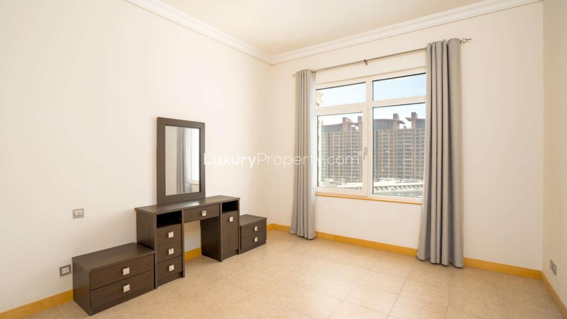 Cozy living room in large 2-bedroom apartment, Al Sarood Shoreline, Palm Jumeirah