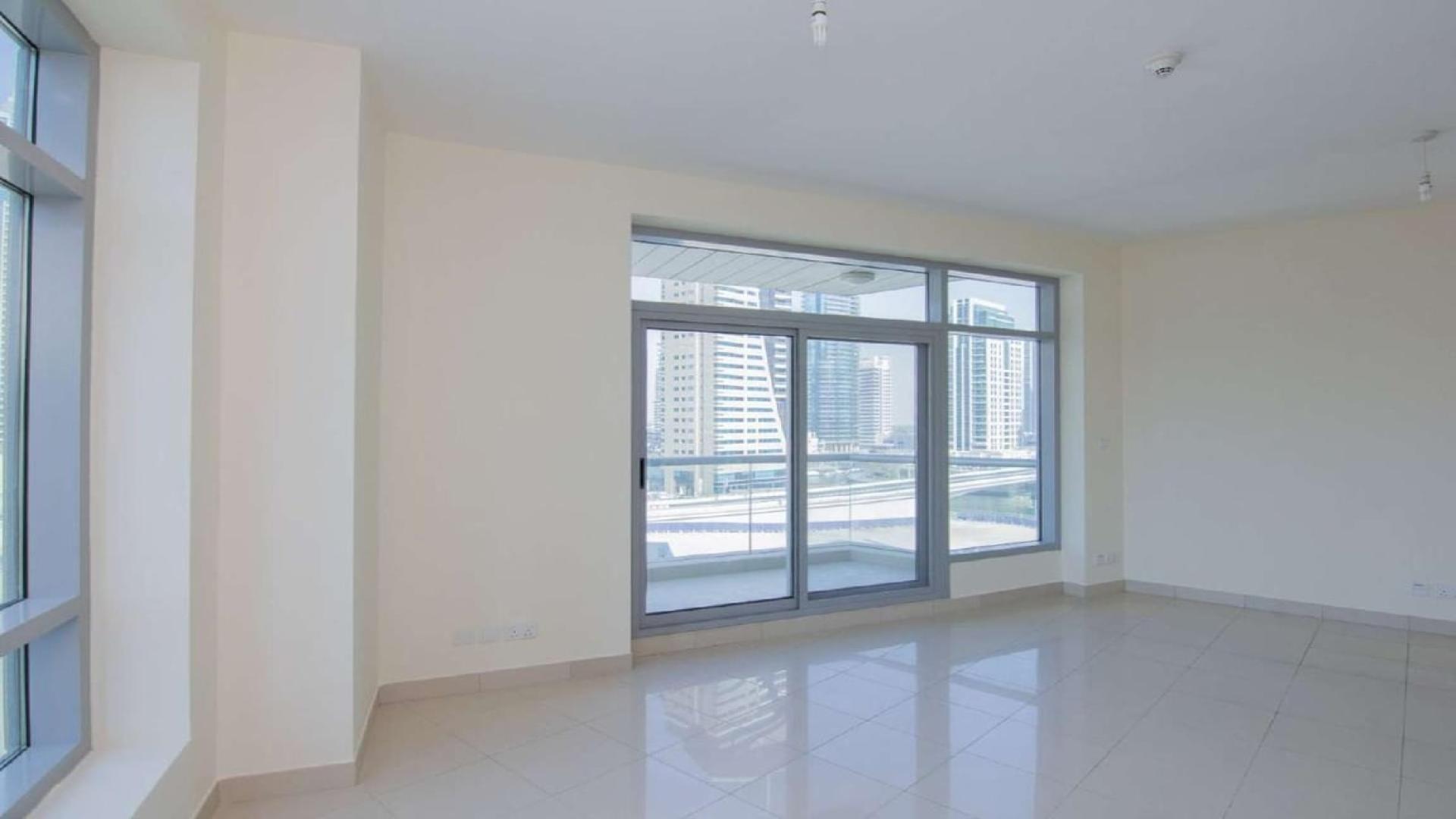 Apartment with panoramic city views, large windows, bright interior, Park Island, Dubai Marina