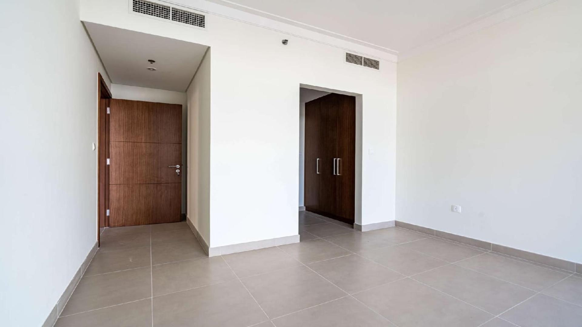 Dubai Creek Harbour apartment view with skyline and waterfront, 2-bedroom for sale