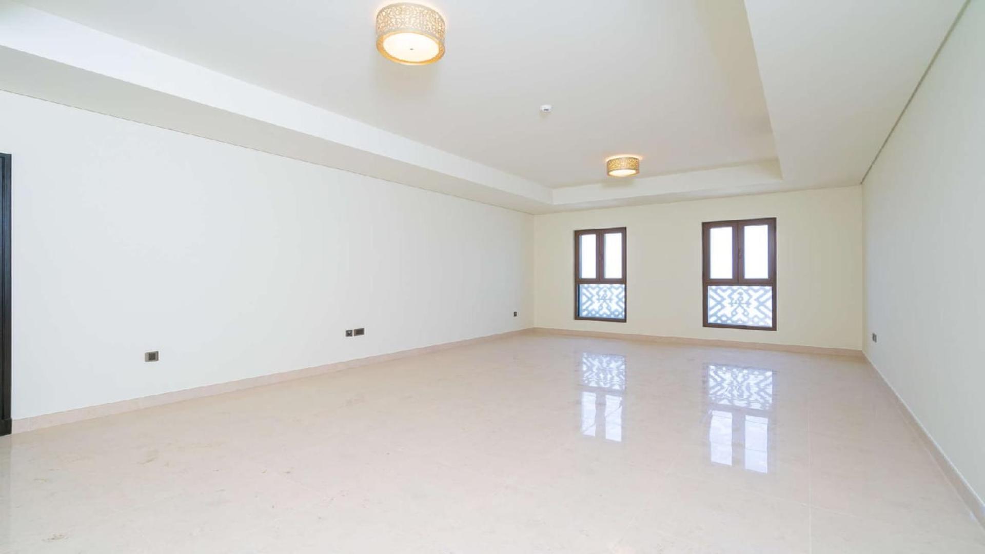 Beachfront apartment with palm view, high floor, Kingdom of Sheba, Palm Jumeirah