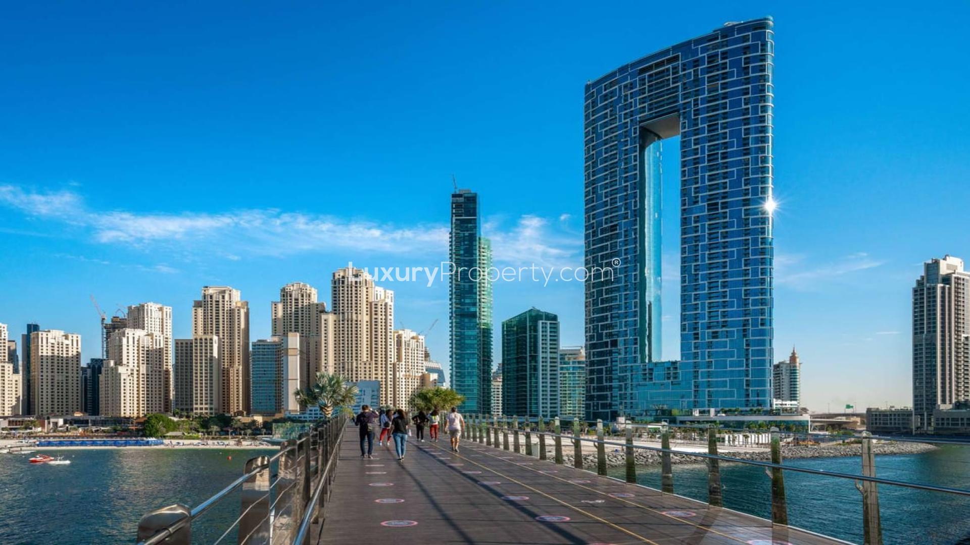 Three-bedroom apartment at The Address Jumeirah Resort, Jumeirah Beach Residence skyline view