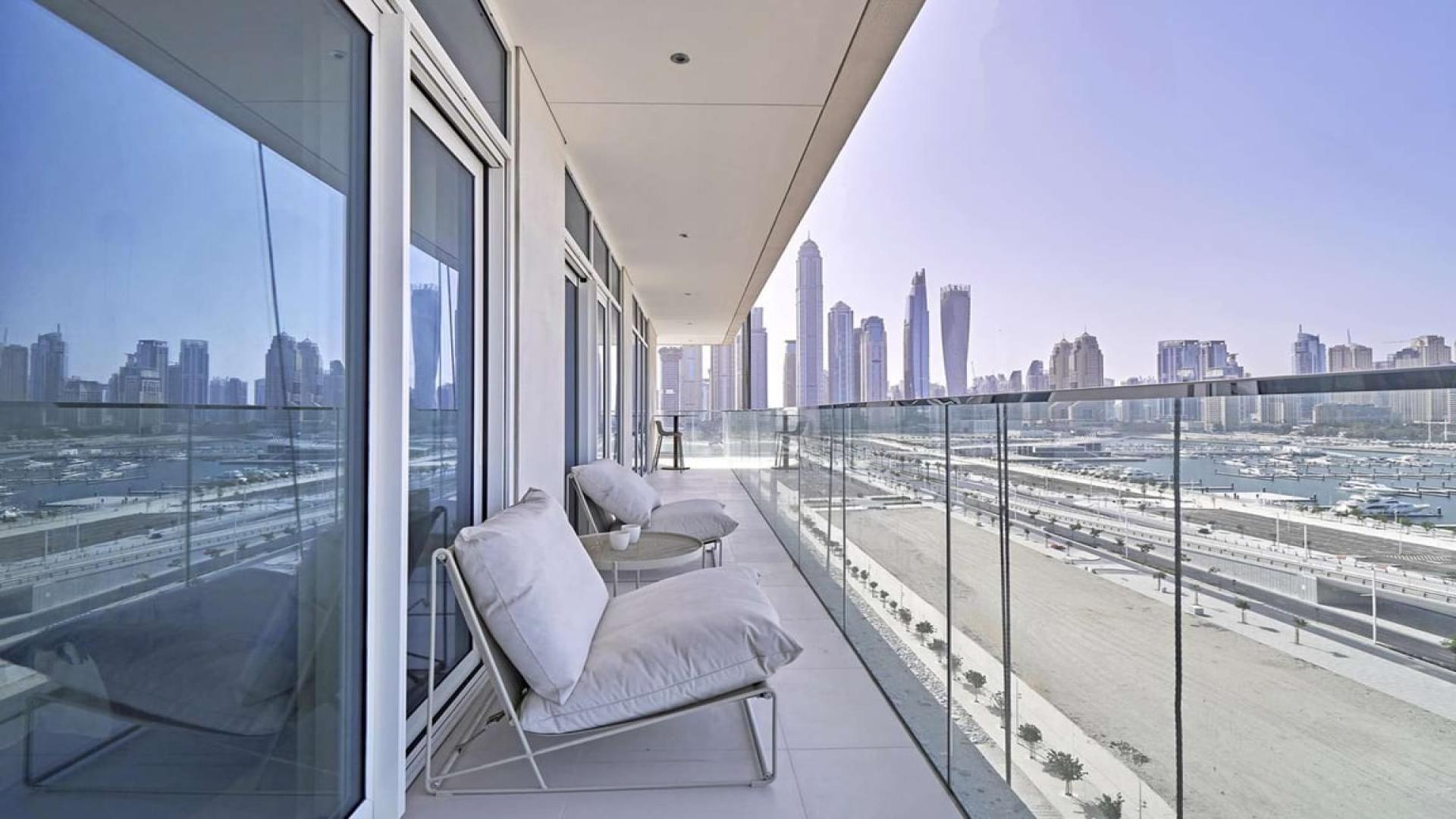 Stunning view from spacious beachfront apartment in Emaar Beachfront, Dubai Harbour, skyline visible