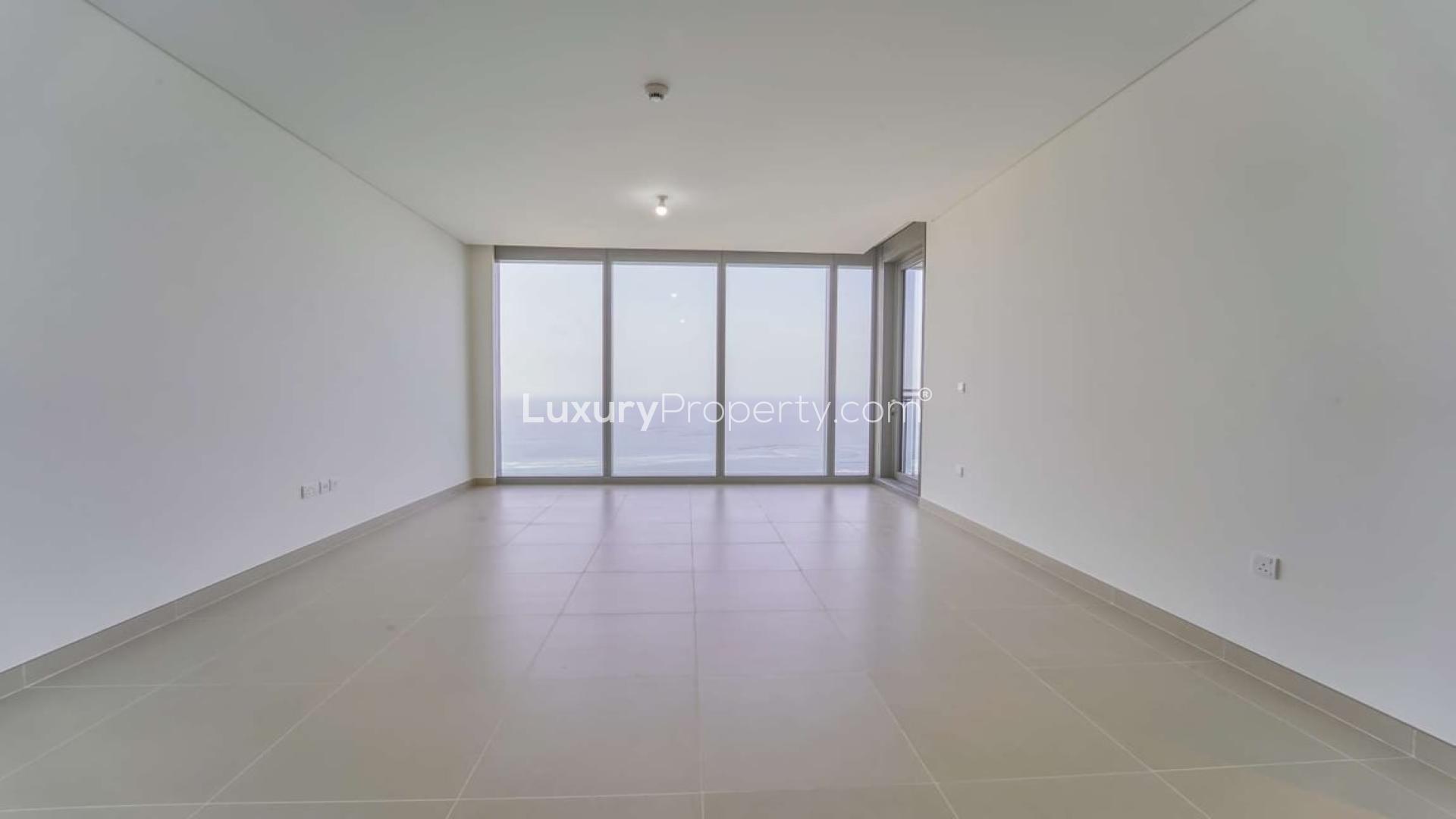 High floor apartment with stunning sea view in Dubai Marina's 5242 community