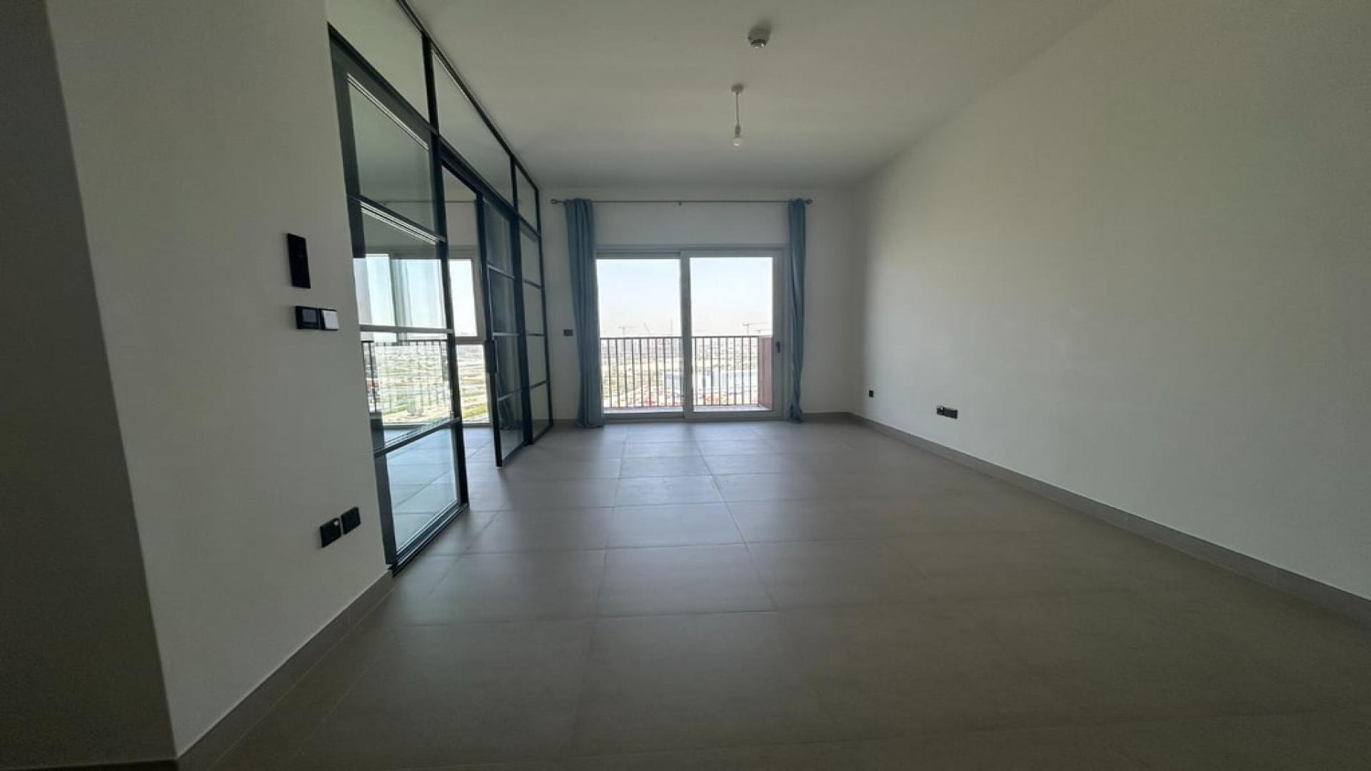 Mid-floor apartment with modern kitchen, open layout in Dubai Hills Estate, Collective 2.0
