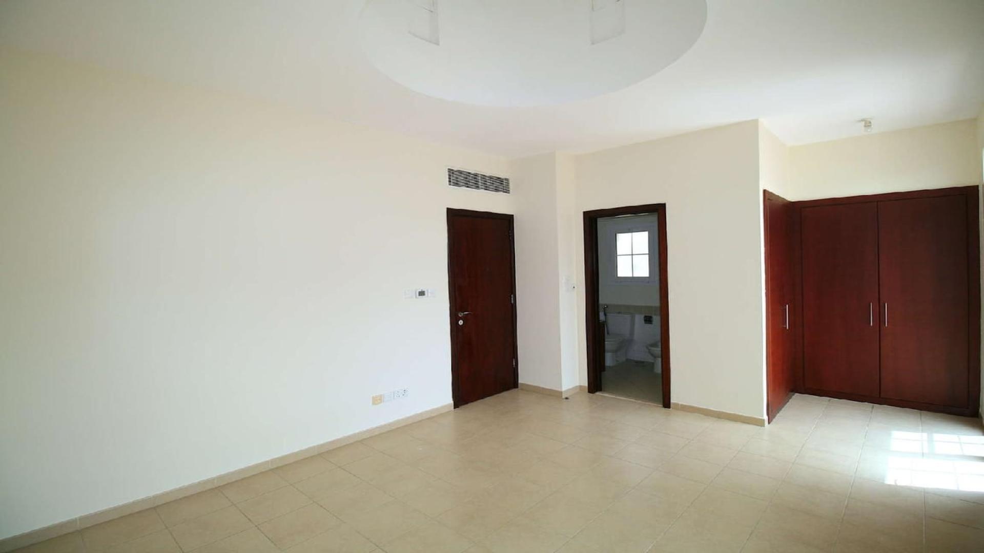 Charming townhouse with garden and patio in Al Reem 2, Arabian Ranches for rent