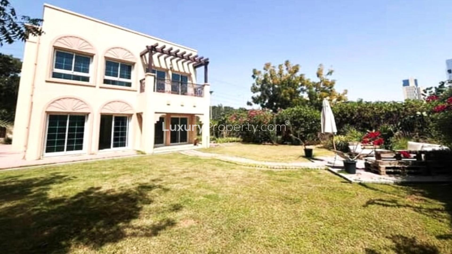 Bright open-plan living area in JVT villa for rent, District 7C