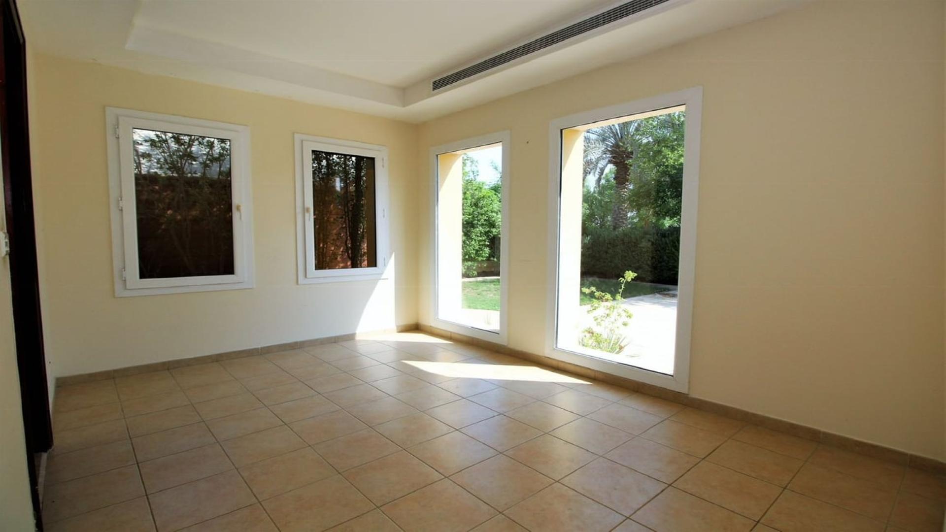 Kitchen in spacious 2-bedroom villa for rent, Palmera, Arabian Ranches, Dubai