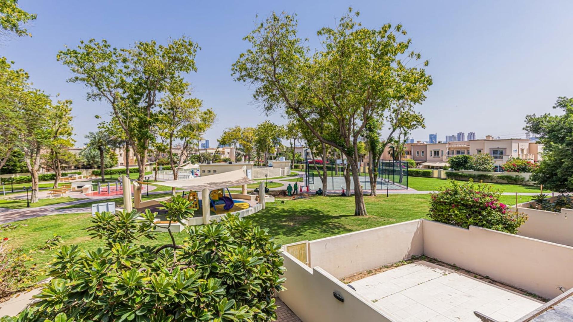 Modern living room in fully upgraded 2-bedroom villa, Springs 11, Emirates Living