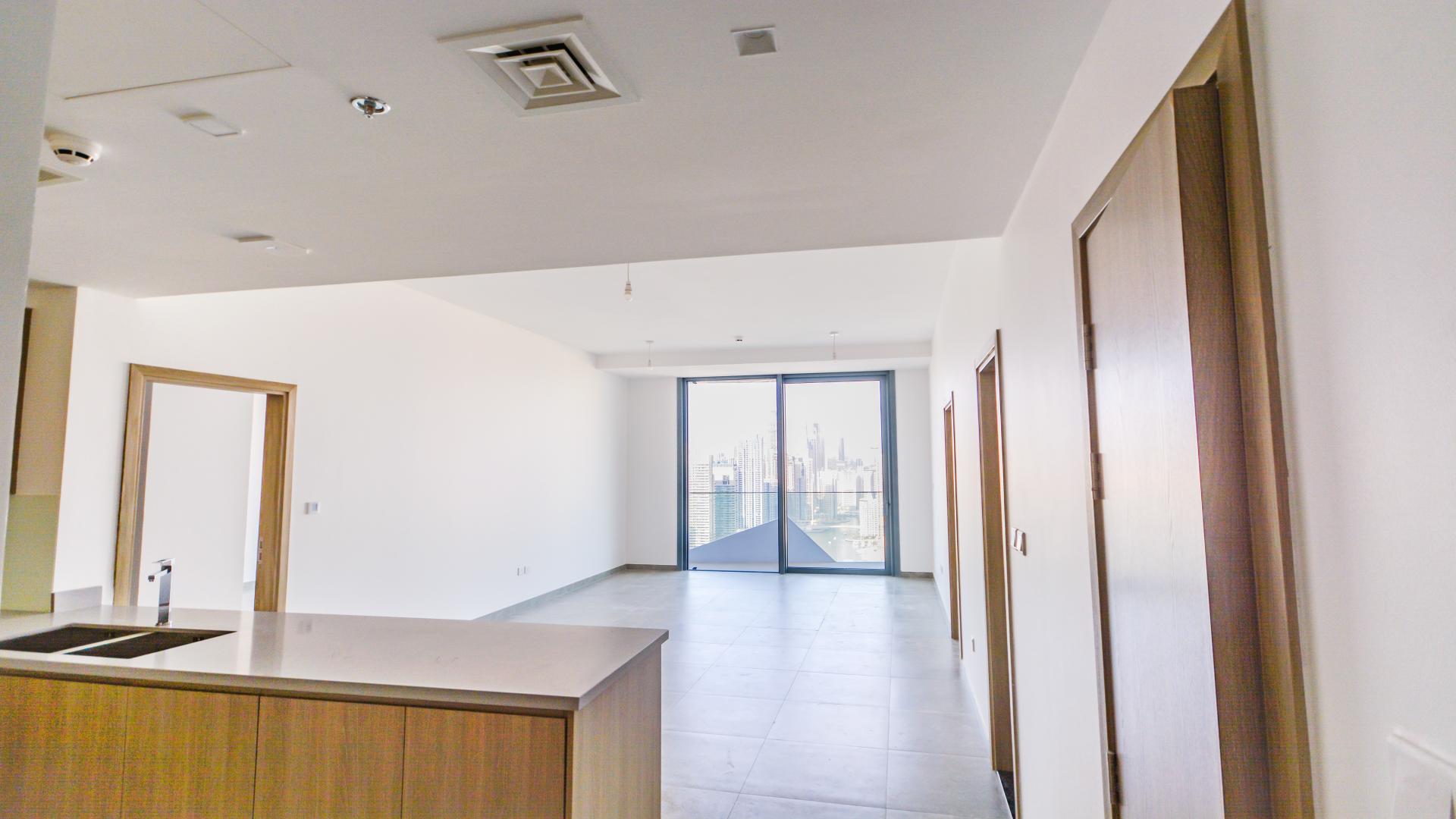 High-floor apartment balcony with stunning full Marina view in Stella Maris, Dubai Marina