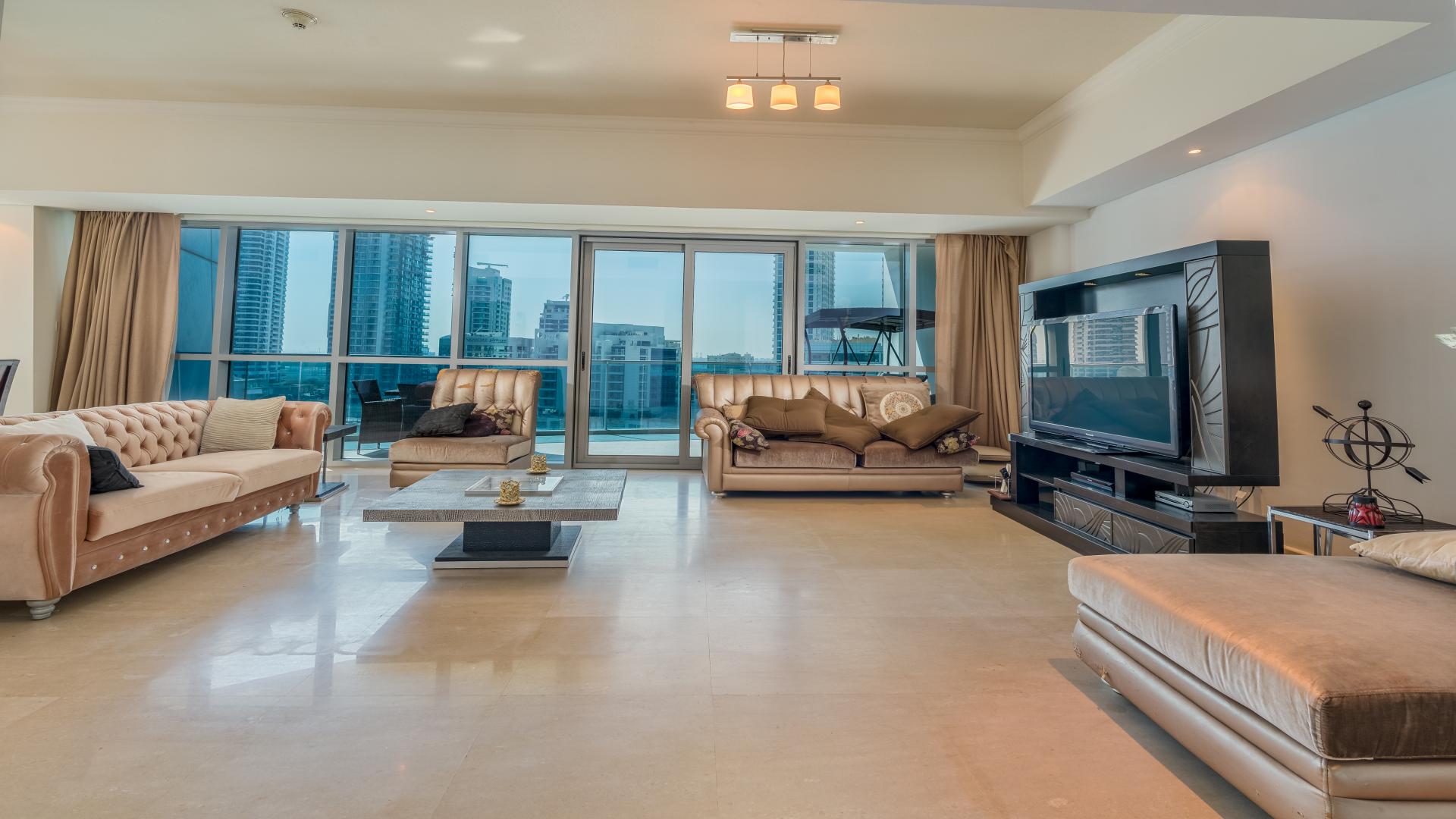 Luxurious living room in 2-bedroom apartment, The Jewels, Dubai Marina with city views