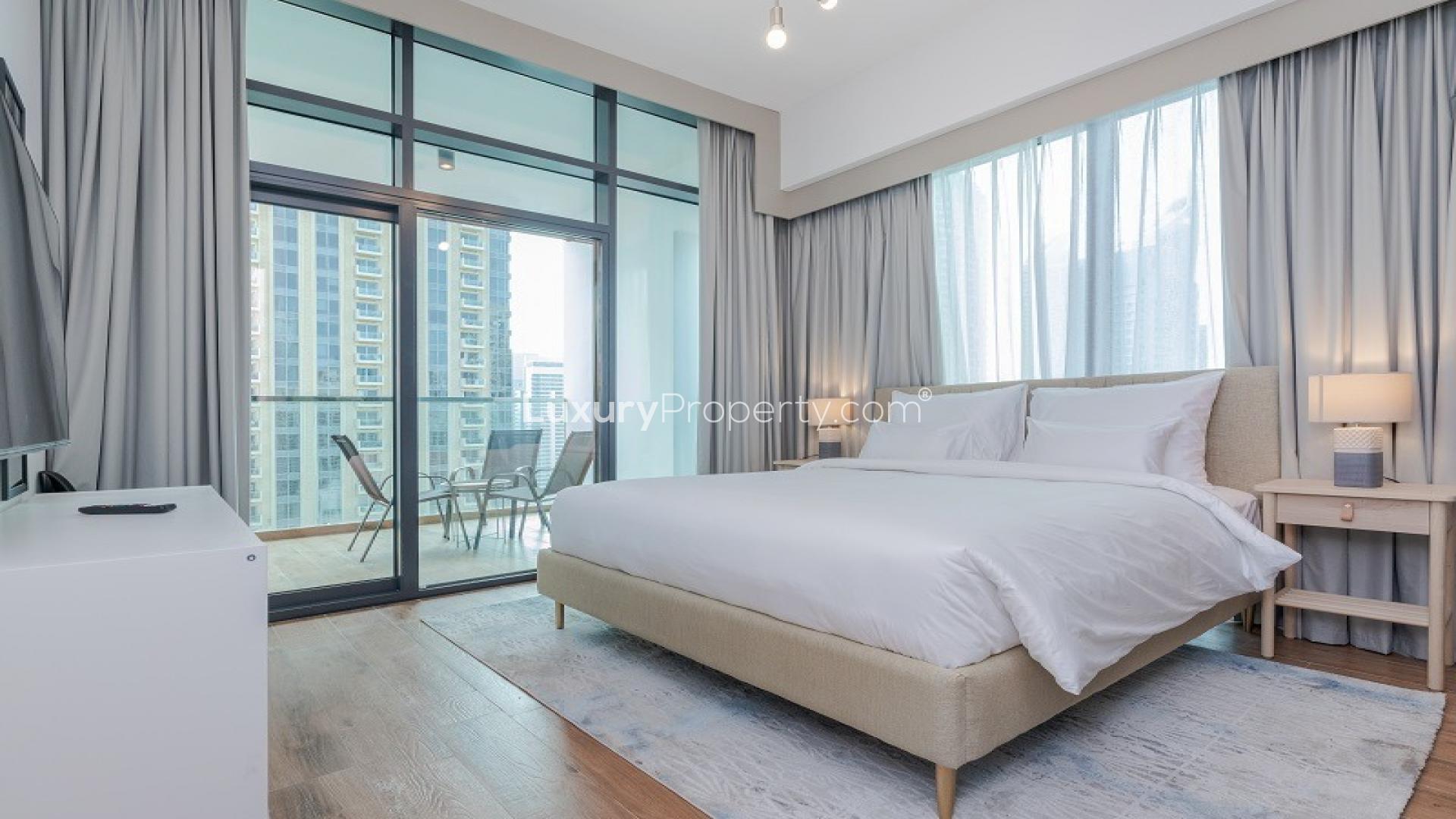 Furnished Dubai Marina apartment with modern kitchen and living area, marina view, LP38809