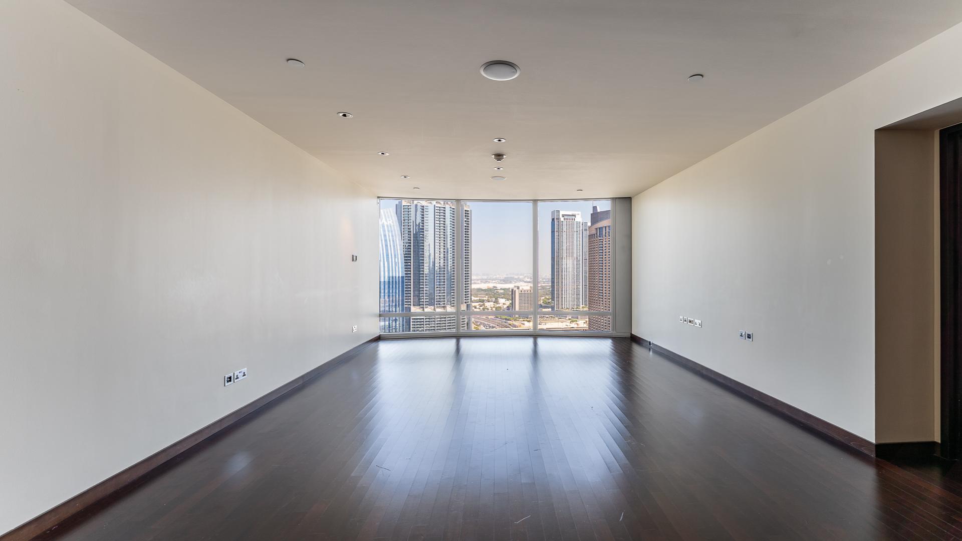 Spacious apartment with cityscape views in Burj Khalifa, available for rent