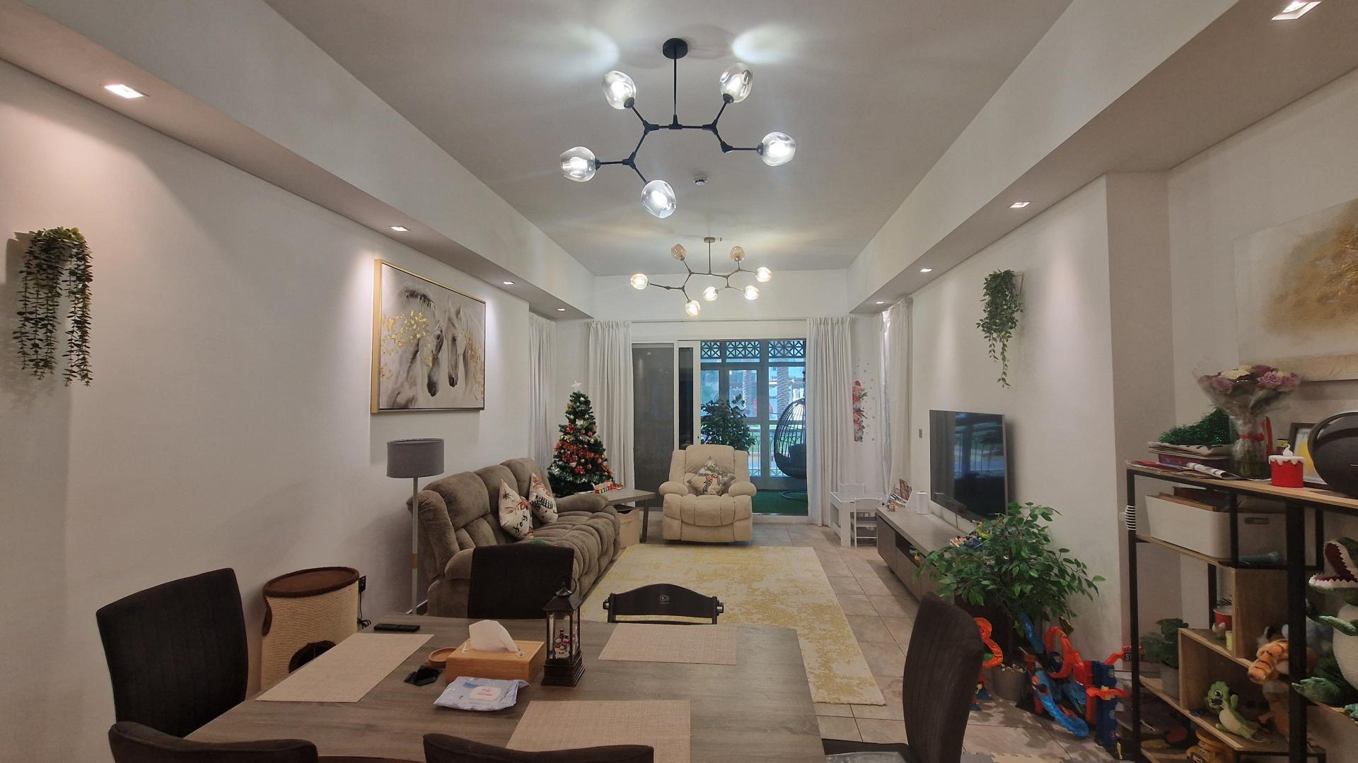 Modern living and dining area in Marina Residences 6, Palm Jumeirah apartment