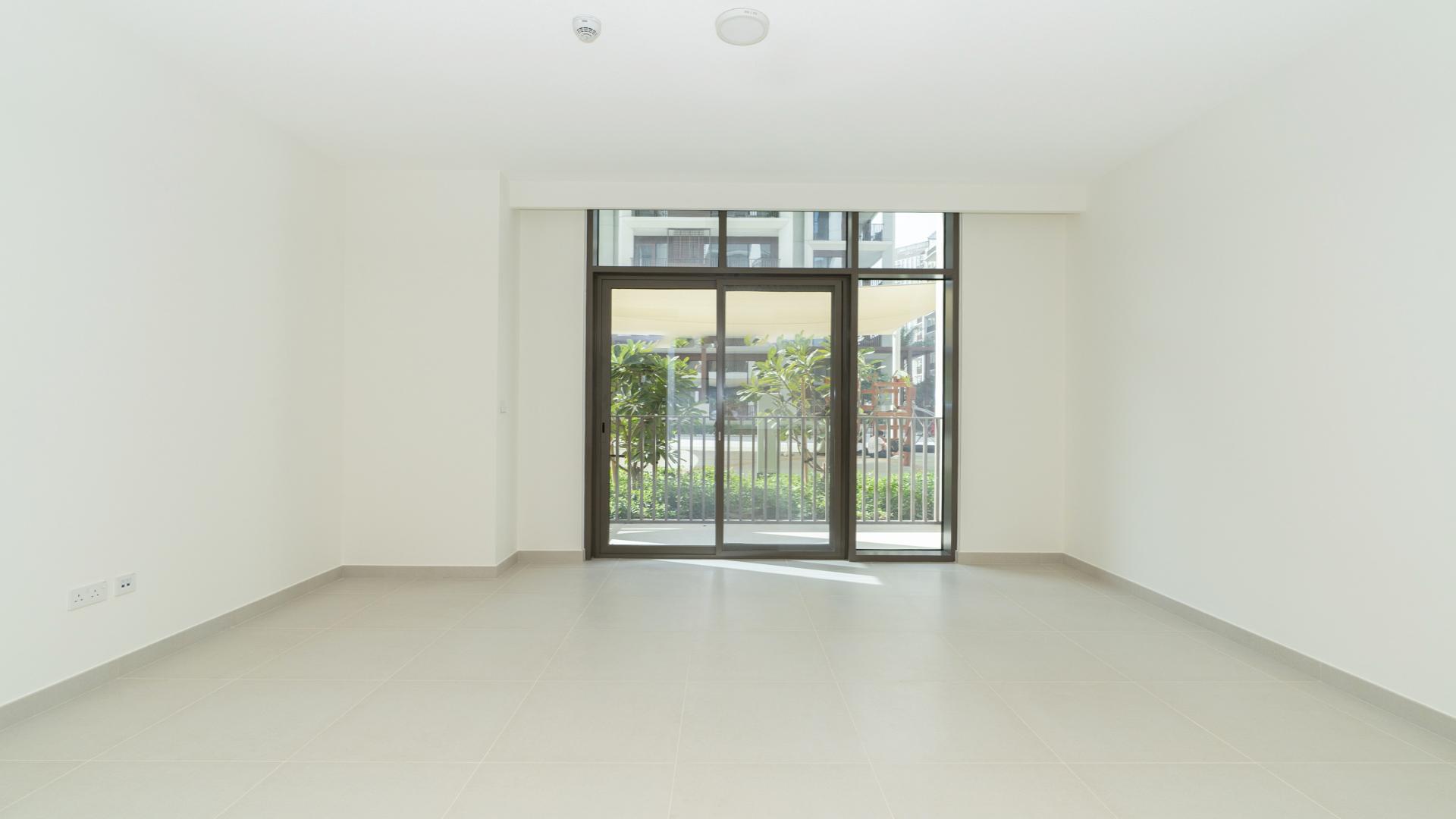 Modern kitchen in two-bedroom apartment, Cedar Building 4, Dubai Creek Beach for rent