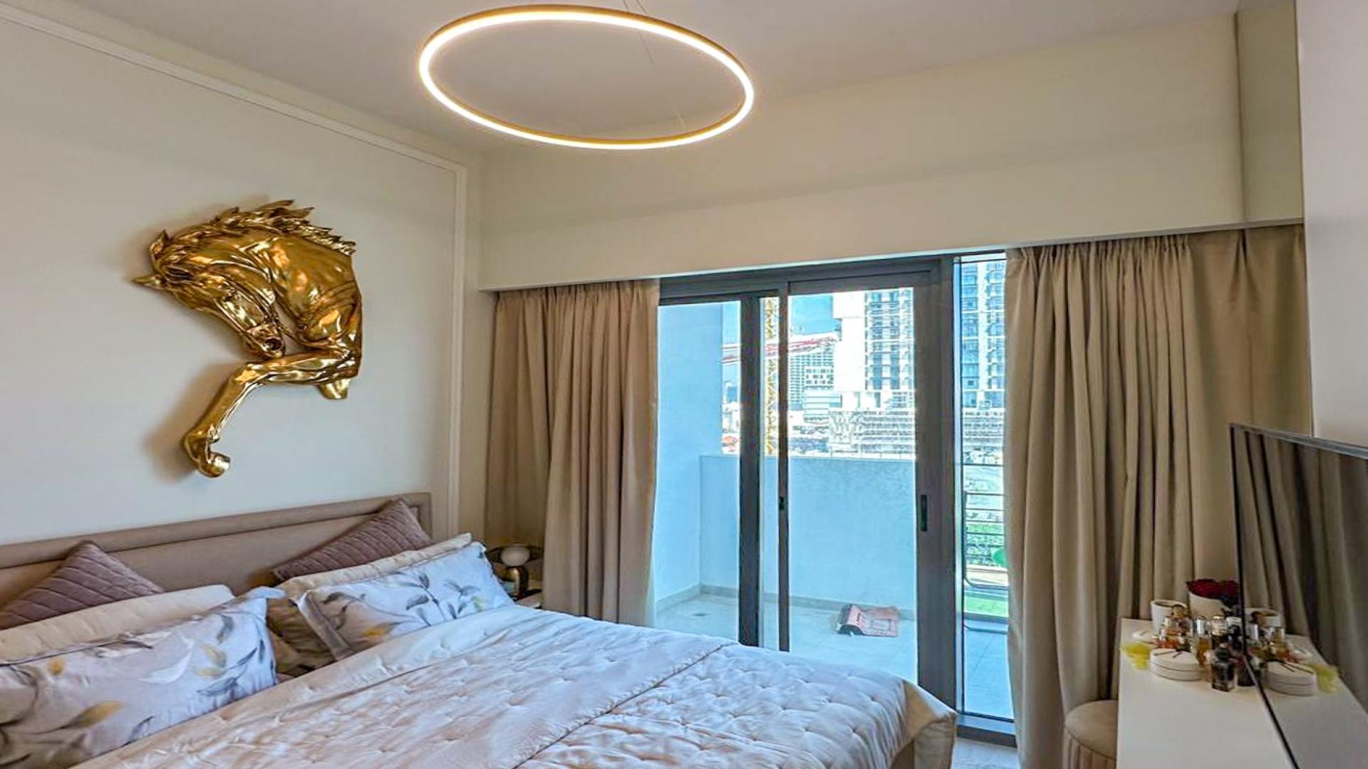 Modern living room in Fawad Azizi Residence, Al Jaddaf apartment for rent, cozy decor