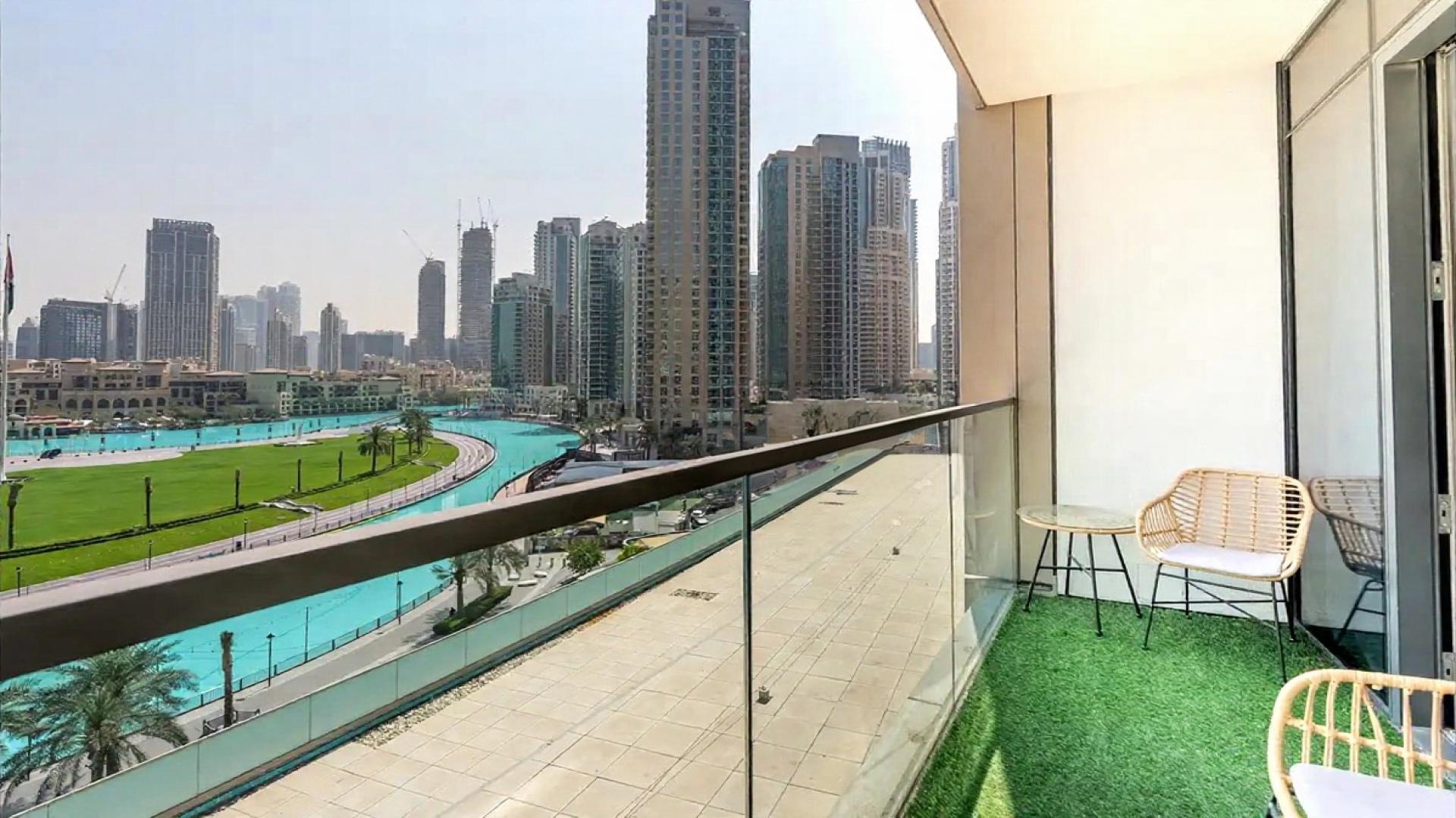 Luxurious apartment living room with modern decor in Opera District, Grande