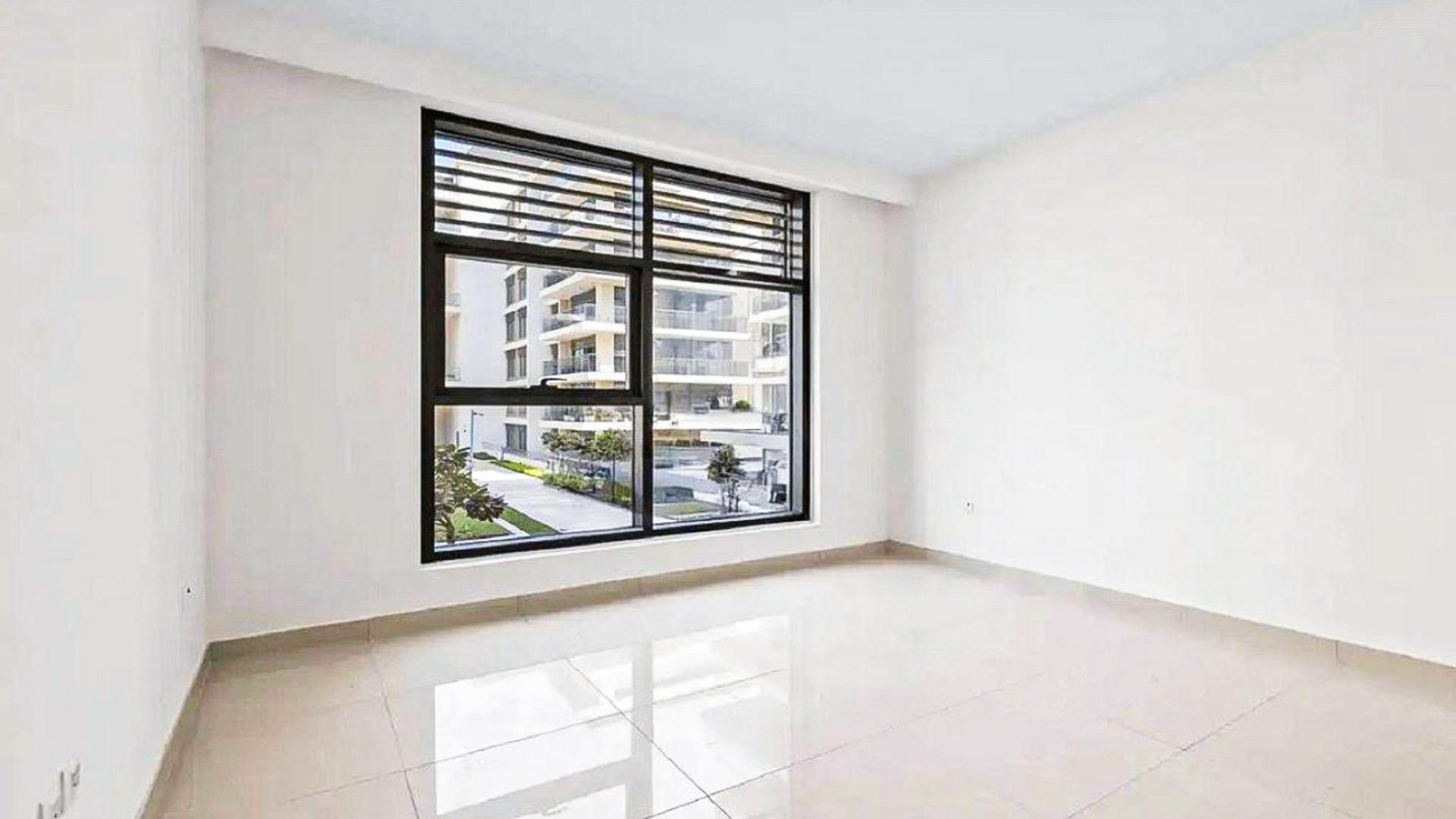 Spacious terrace with seating area in Mulberry 2 apartment, Dubai Hill Estate