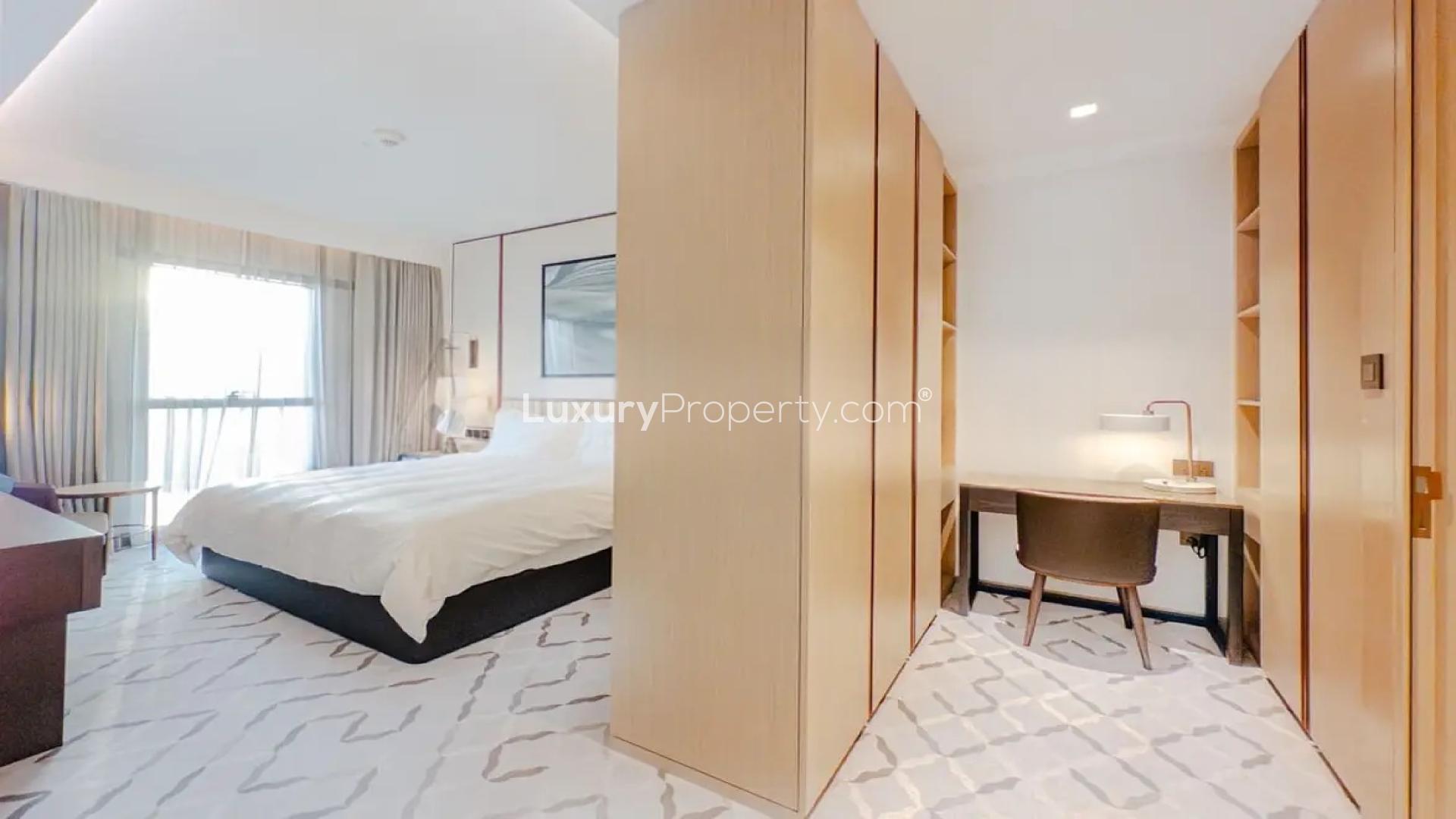 Modern dining area in luxury apartment, Address Harbour Point Tower 1, Dubai Creek Harbour