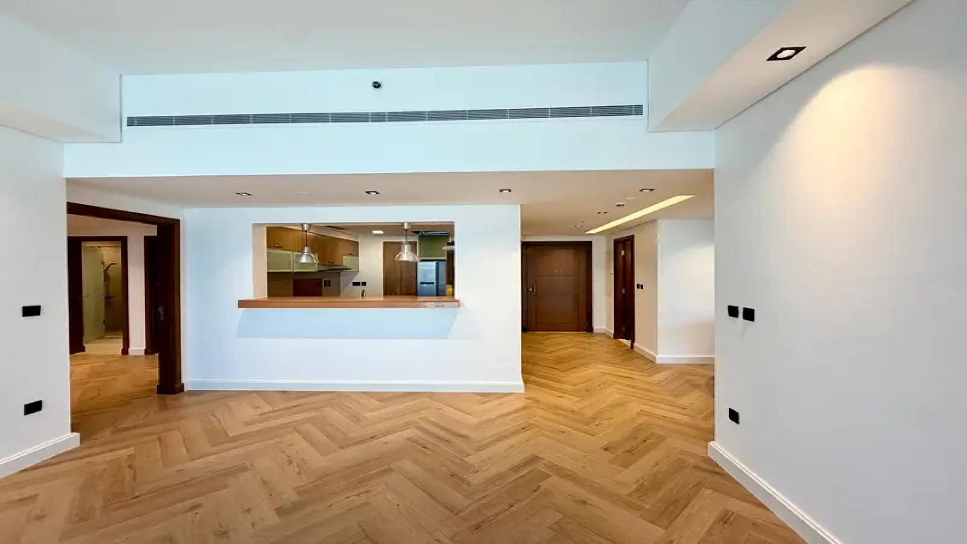 Modern kitchen in 2-bedroom apartment, Bayshore Creek Beach, available for rent