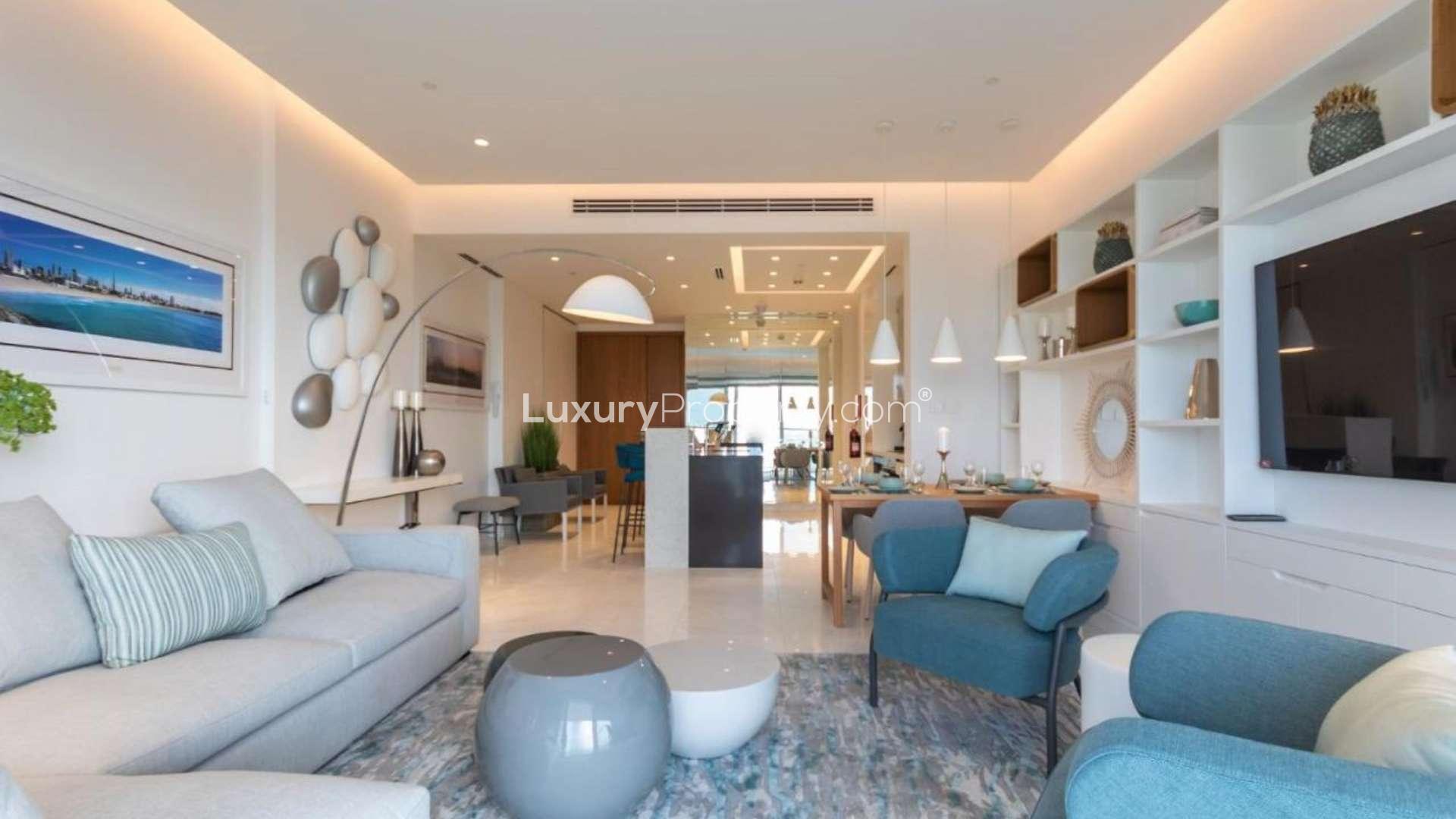 Panoramic sea view from luxury 2-bed apartment, Jumeirah Beach Residence, 1 JBR