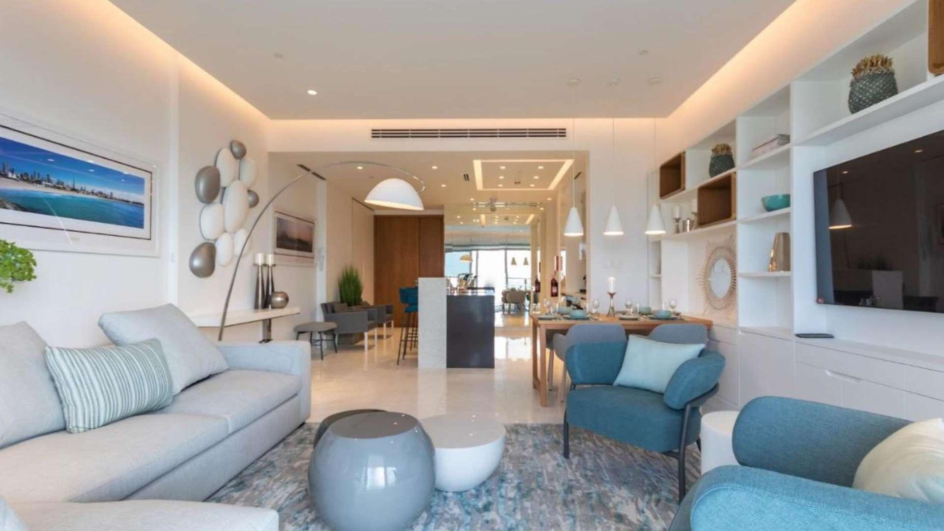 Panoramic sea view from luxury 2-bed apartment, Jumeirah Beach Residence, 1 JBR