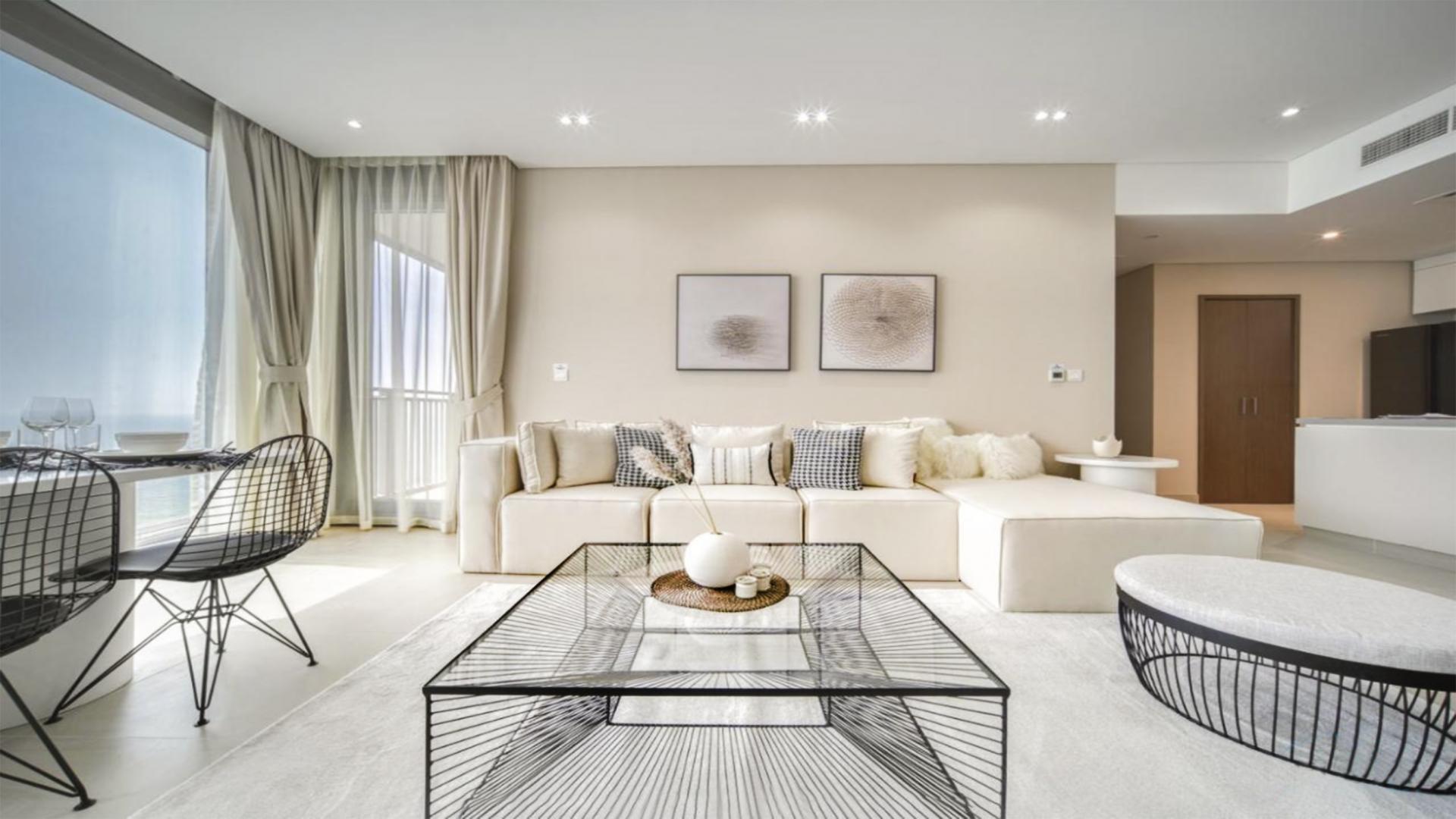 Luxurious furnished living room with sea view in Dubai Marina apartment for rent