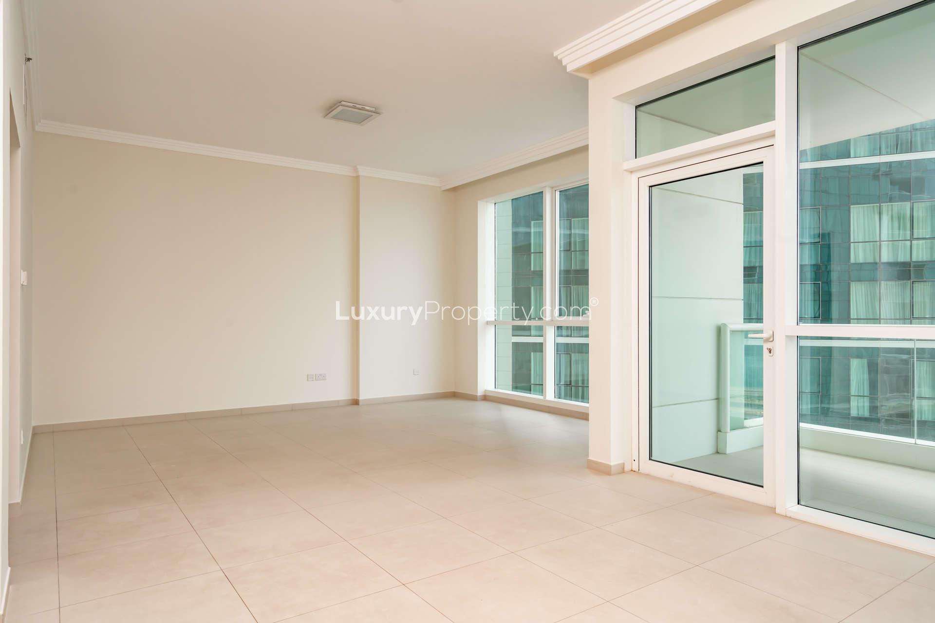 Spacious living area in Jumeirah Beach Residence apartment, Al Bateen Residences, for rent