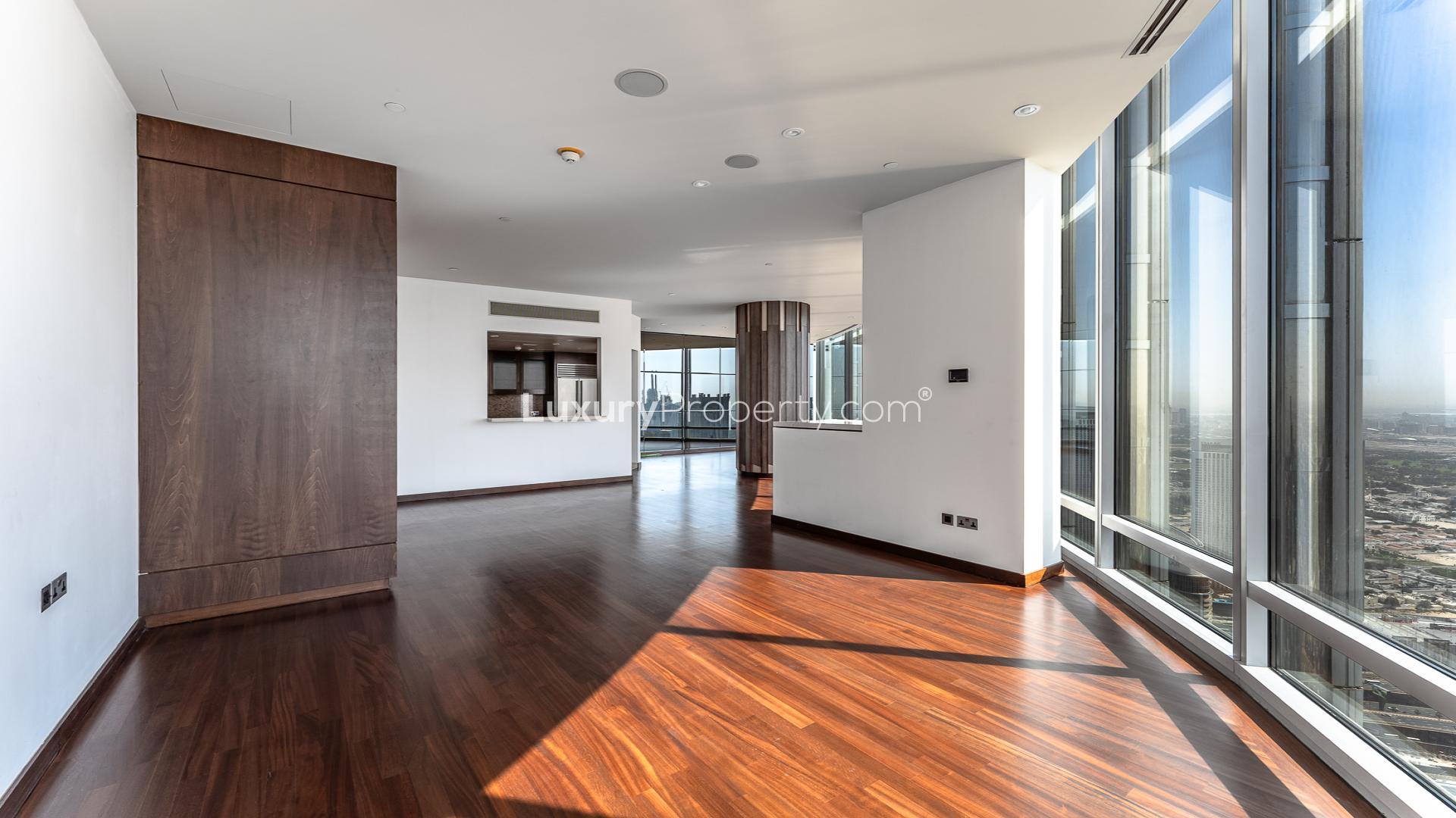 High-floor apartment with panoramic Dubai skyline and fountain view in Burj Khalifa Area