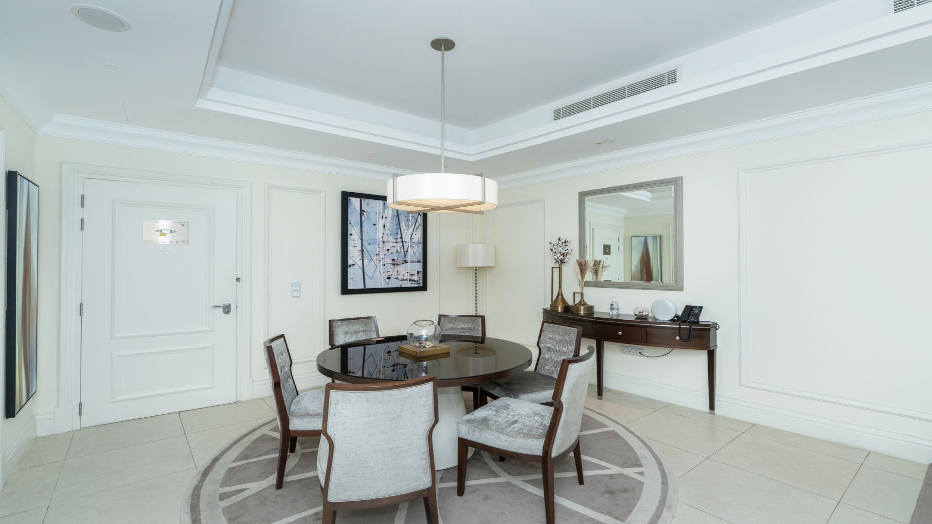 Furnished dining area in 2-bedroom apartment, The Address The BLVD, Downtown Dubai