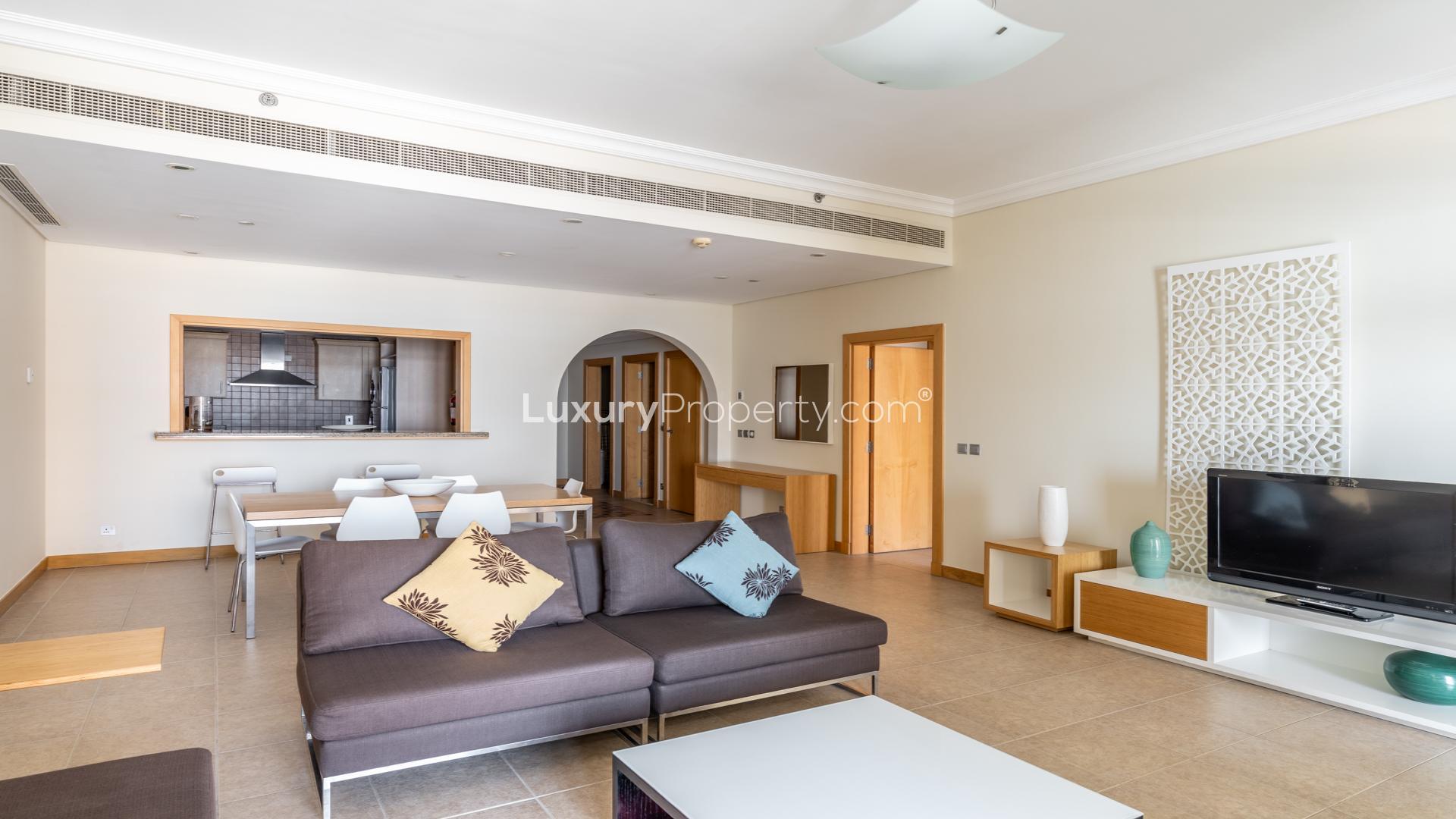 Dining area in stylish 2-bedroom apartment, Al Das, Palm Jumeirah, Shoreline Apartments