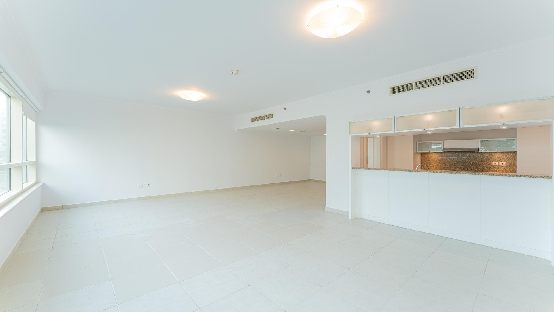 "Spacious living area in 2-bedroom apartment, Marina Quay East, Dubai Marina, for rent.",Spacious living area in vacant 2-bedroom apartment, Marina Quay East, Dubai Marina for rent