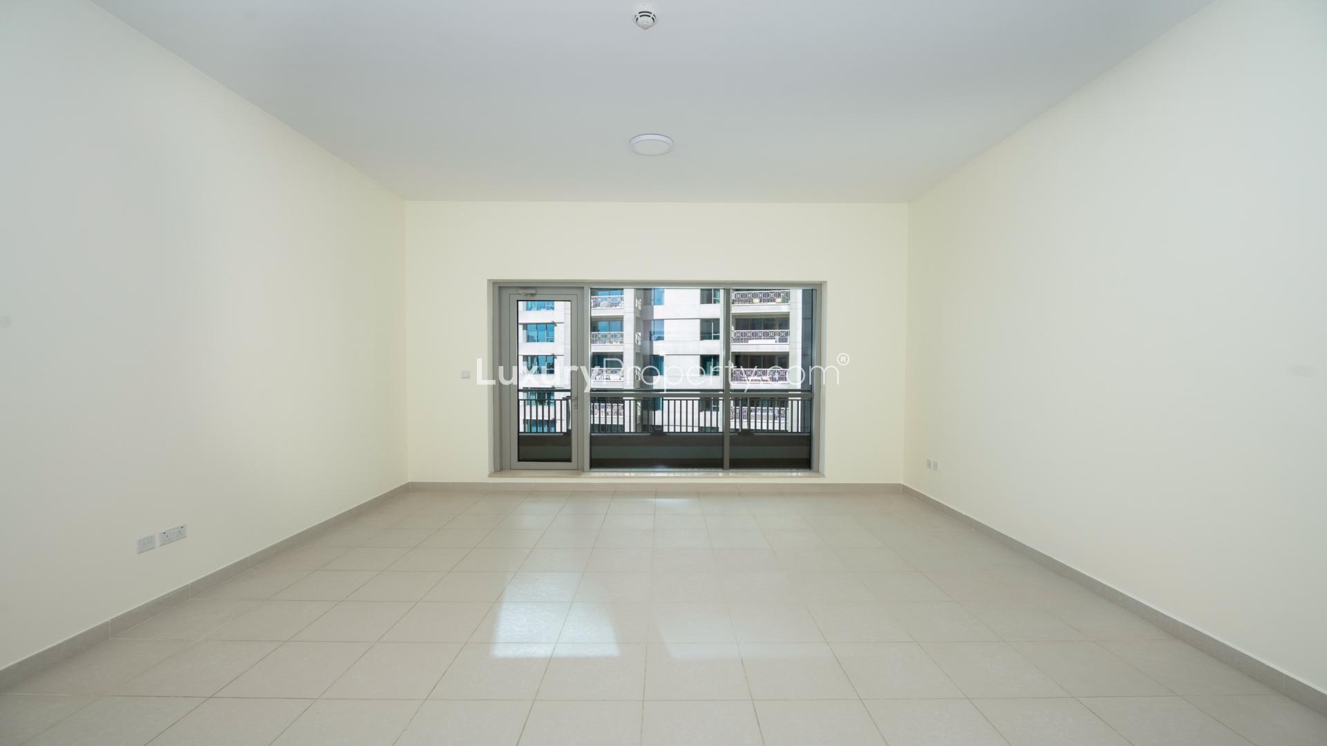 Balcony view from vacant Downtown Dubai apartment in Boulevard Central Towers for rent