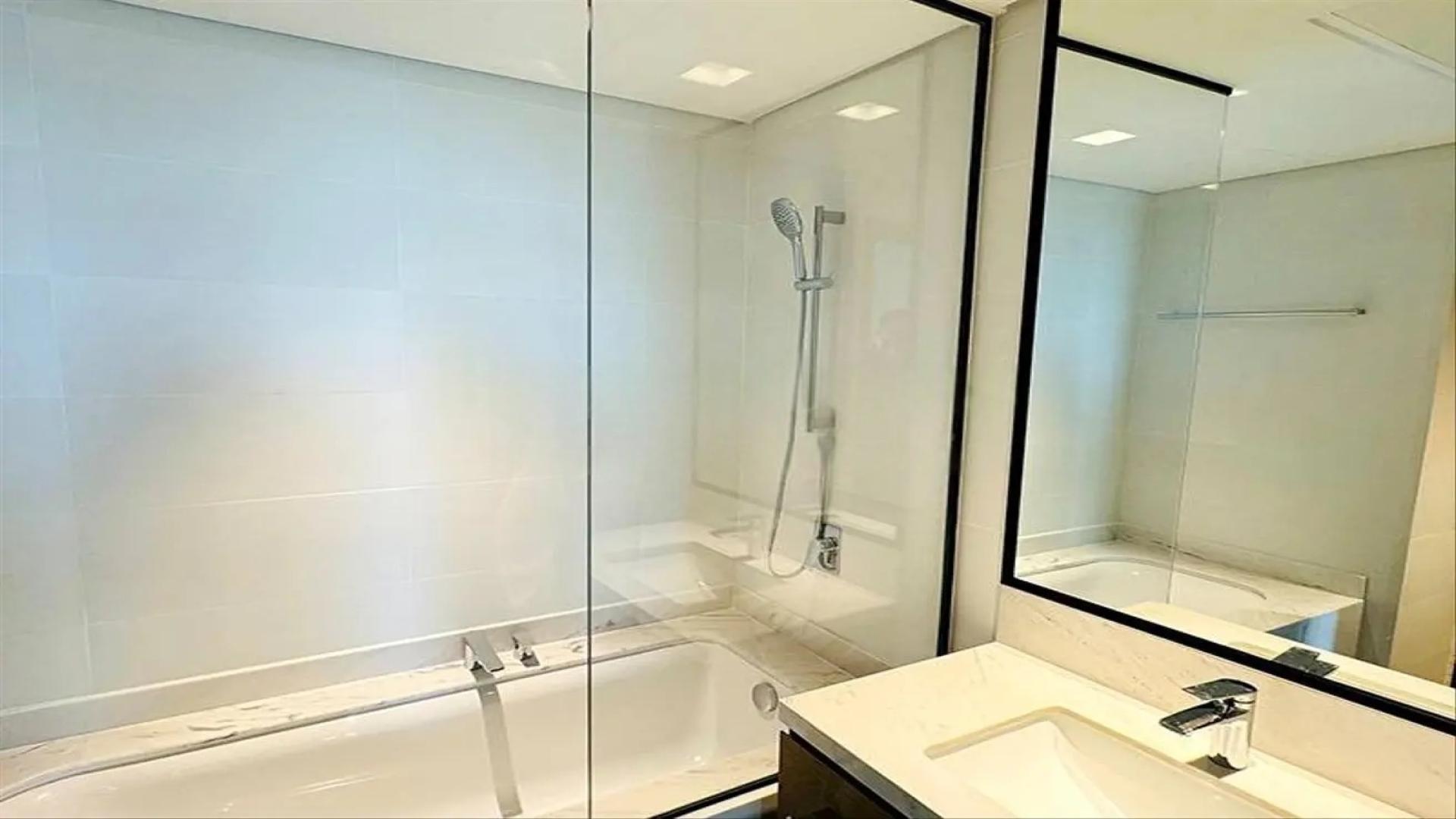 Modern kitchen in Dubai Creek Harbour apartment, high floor, chiller free, for rent