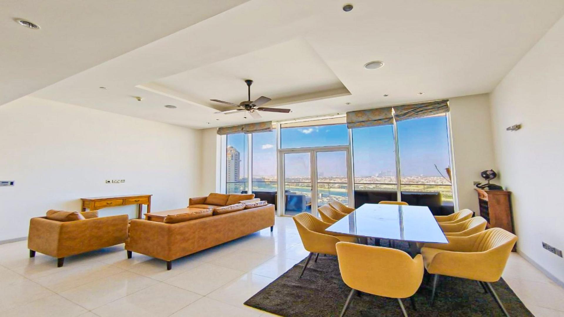 Luxurious living room in fully upgraded 2-bedroom apartment, Tiara Residences, Palm Jumeirah